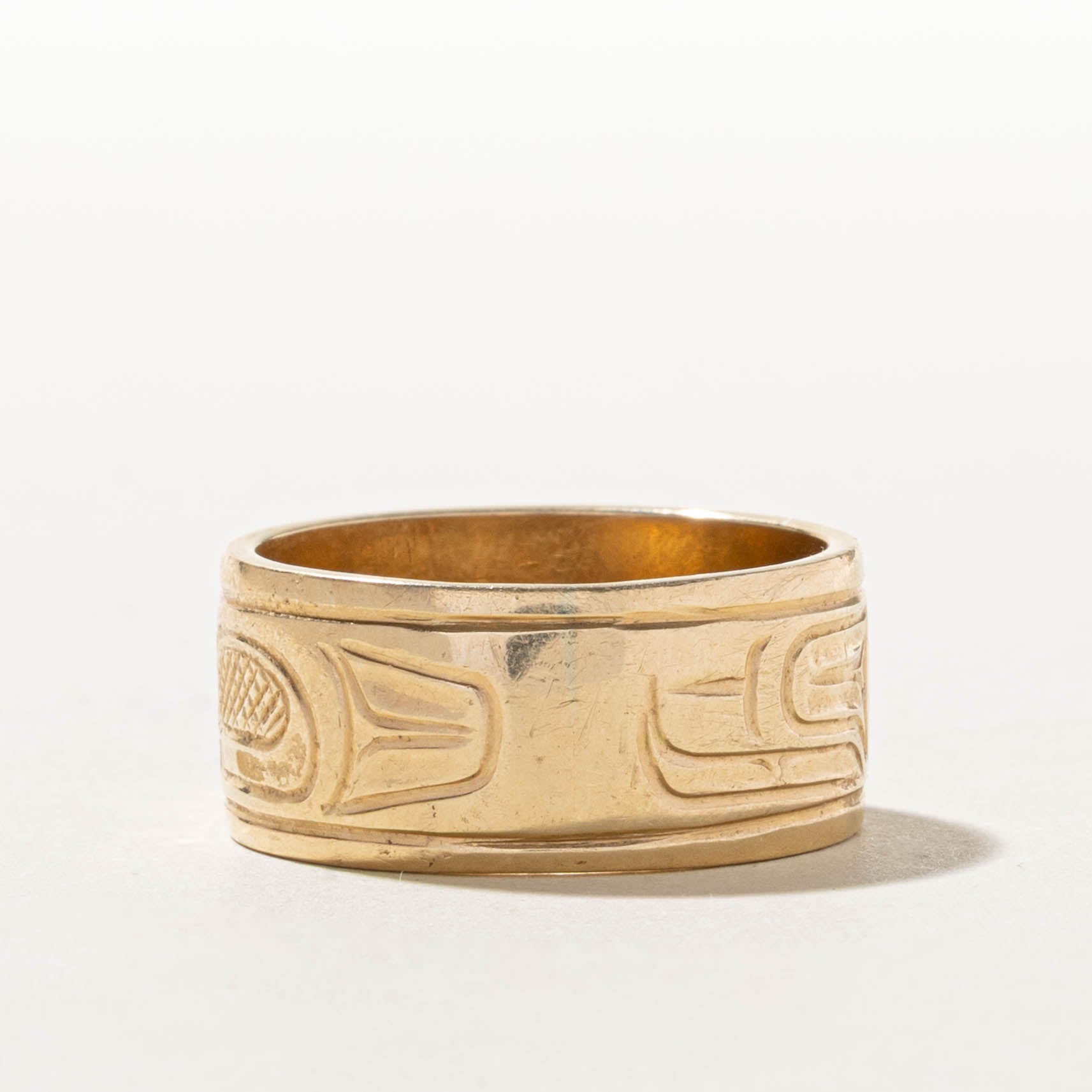 'W.A Barr' 14k Yellow Gold Indigenous Carved Band | SZ 10.25