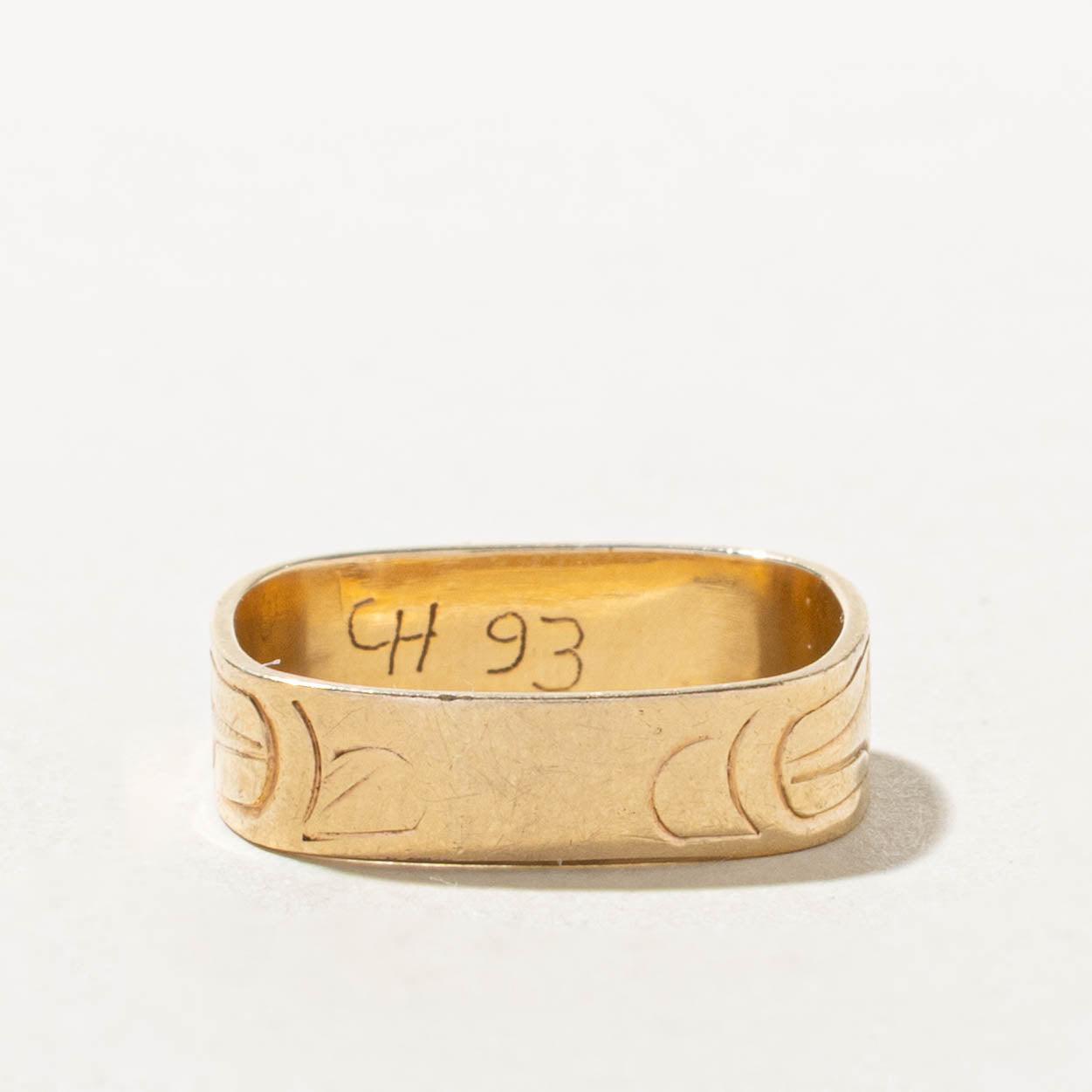 Corrine Hunt' 14k Yellow Gold Indigenous Carved Orca Band | 4.5mm | S