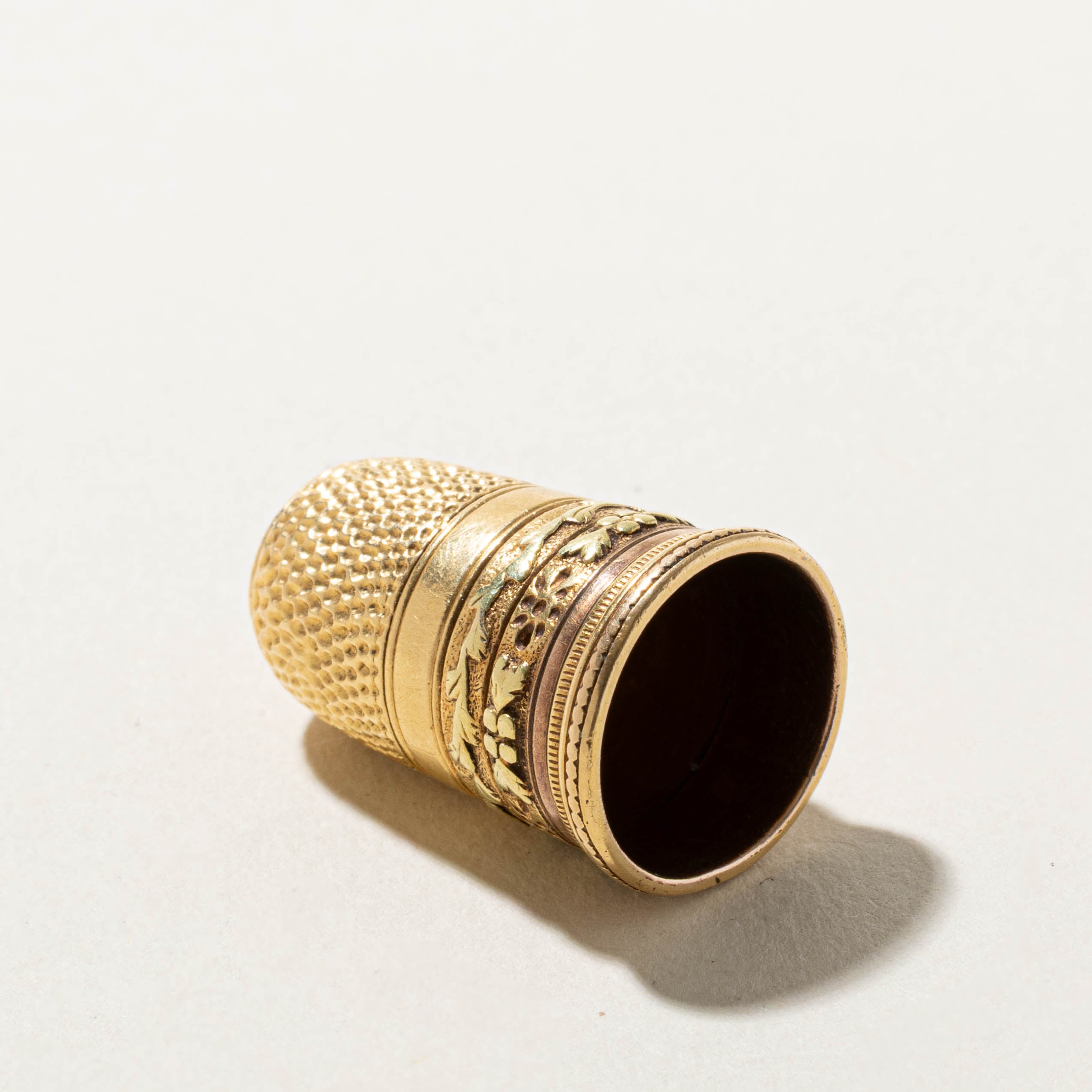 Antique 18k Floral Patterned Thimble