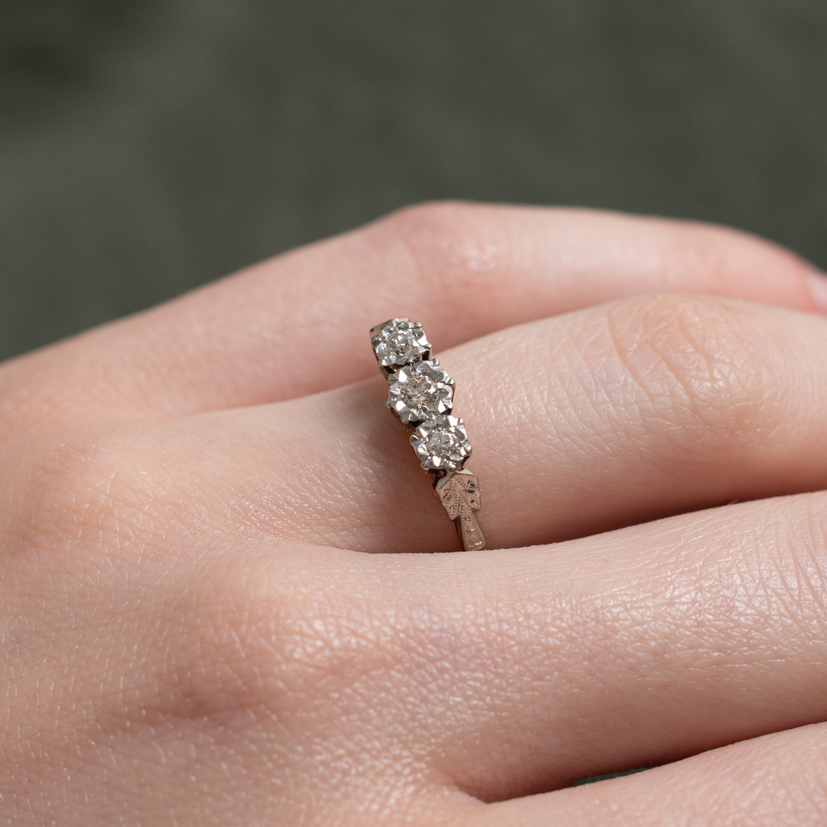 Illusion Set Three Stone Diamond Engraved Floral Ring | 0.11ctw | SZ 6.75
