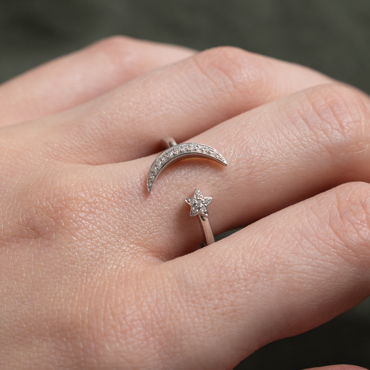 'Effy' Diamond Open Moon & Star Ring | 0.04ctw | SZ 7
