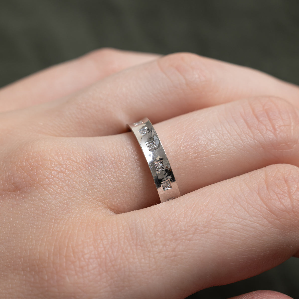 18k Semi Eternity Diamond Grooved Concave Band | 0.03ctw | 4.20mm | SZ 6