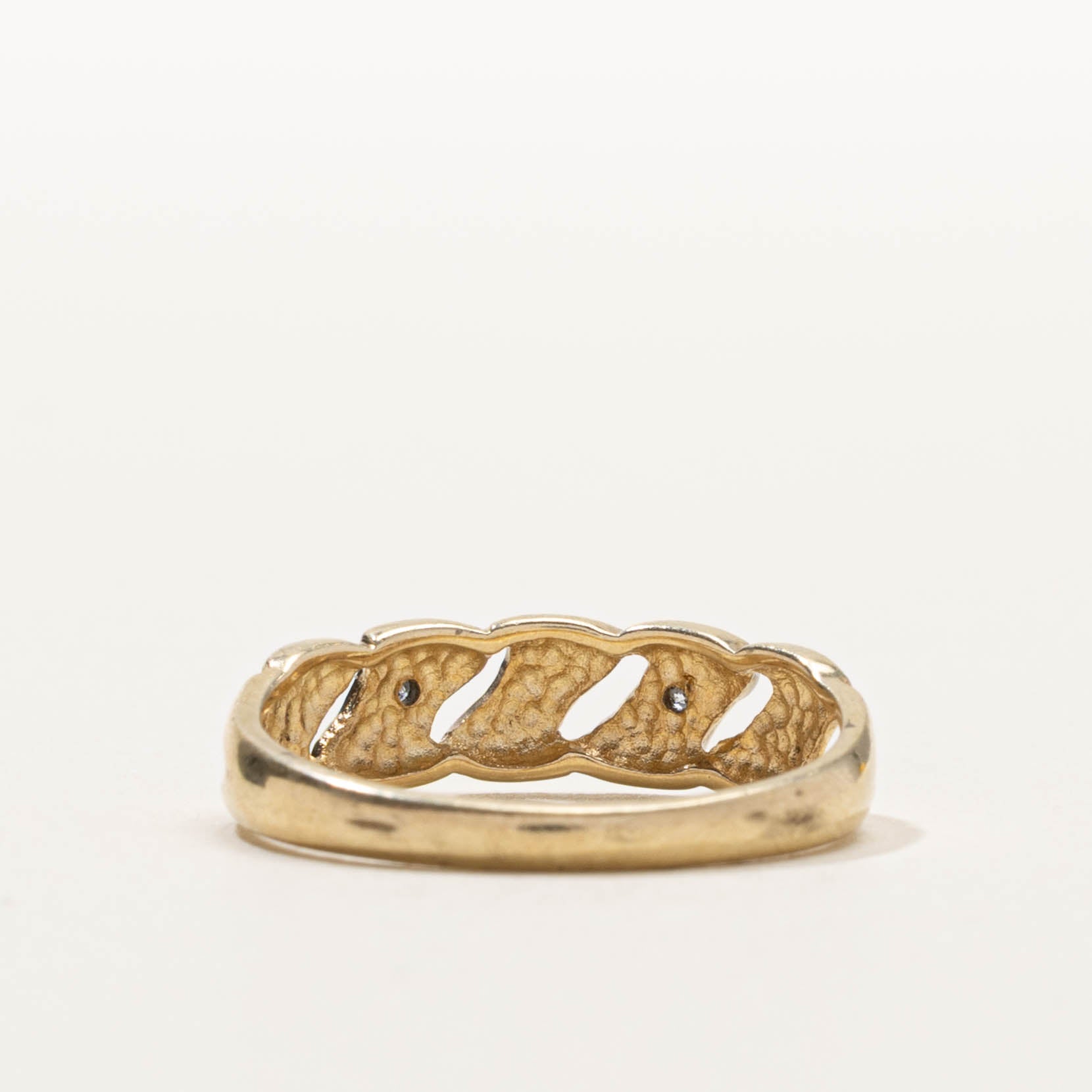 9k Diamond Accent Openwork Scroll Ring | SZ 6.75