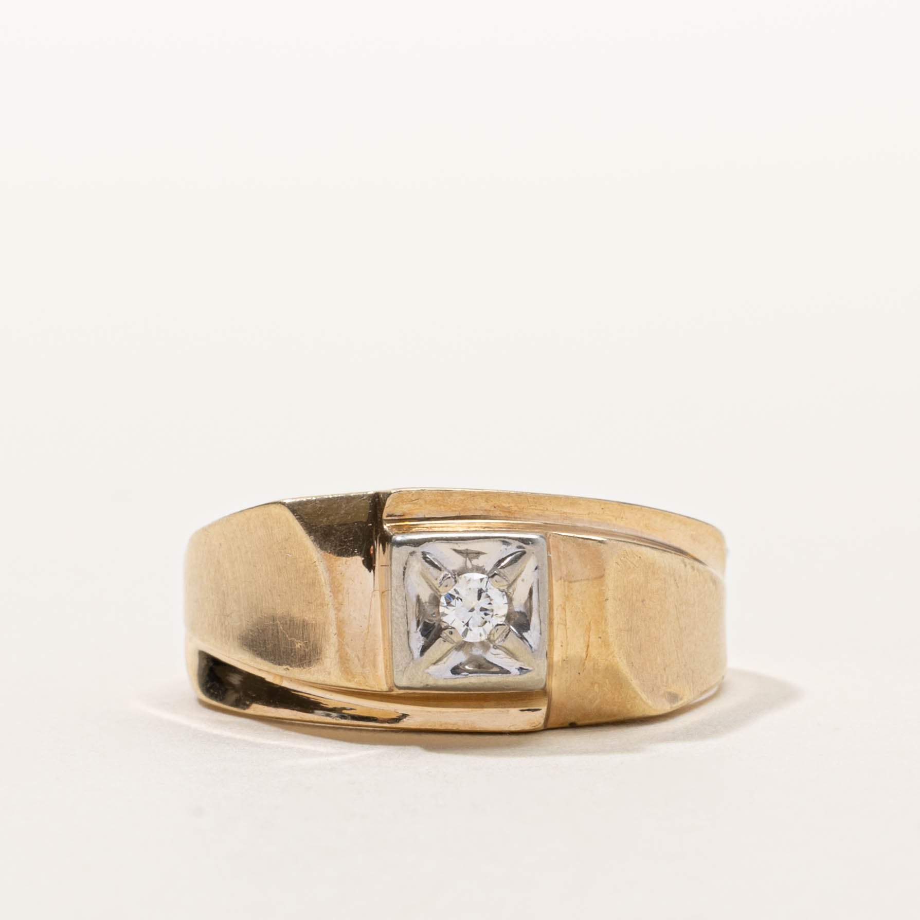 Vintage Canadian Illusion Set Diamond Dome Ring | SZ 11.5