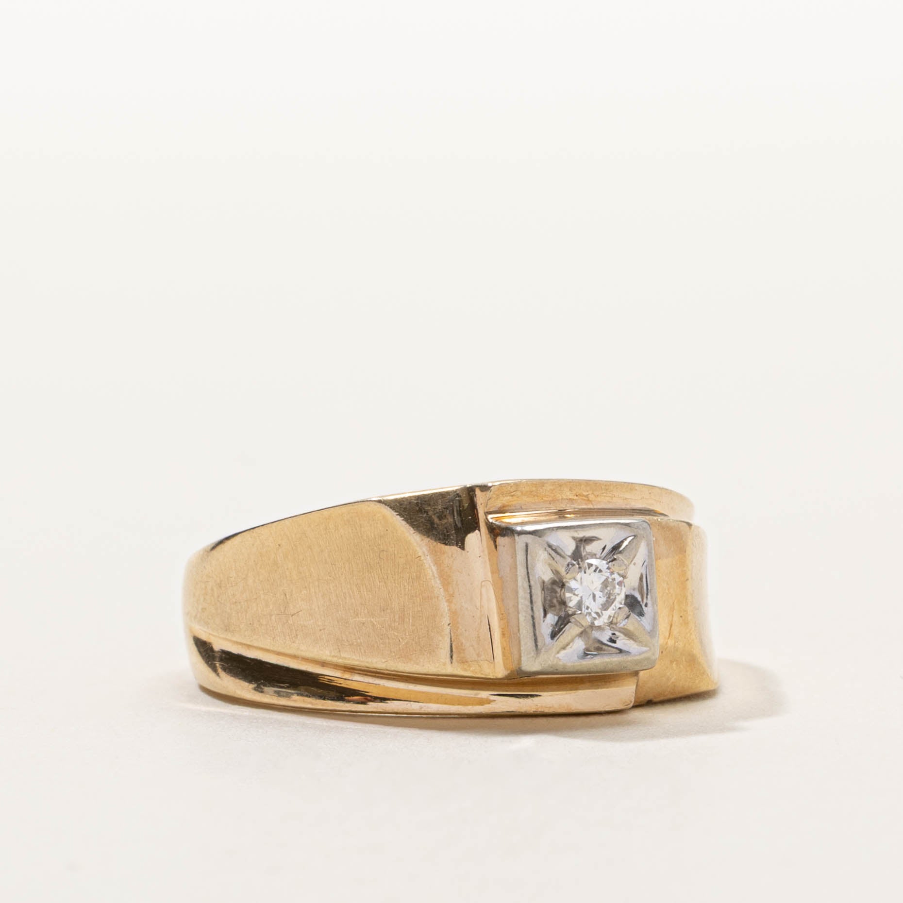Vintage Canadian Illusion Set Diamond Dome Ring | SZ 11.5
