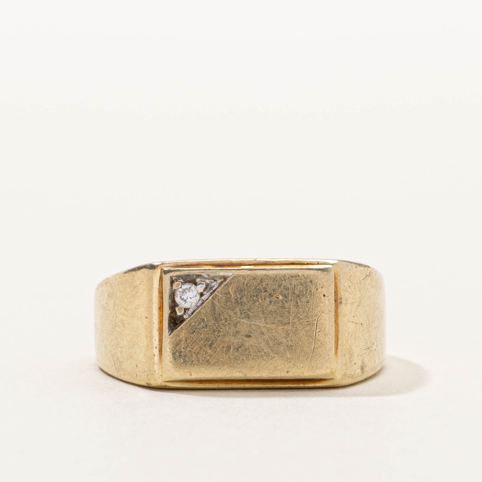 10k Diamond Triangle Signet Ring | SZ 6.25