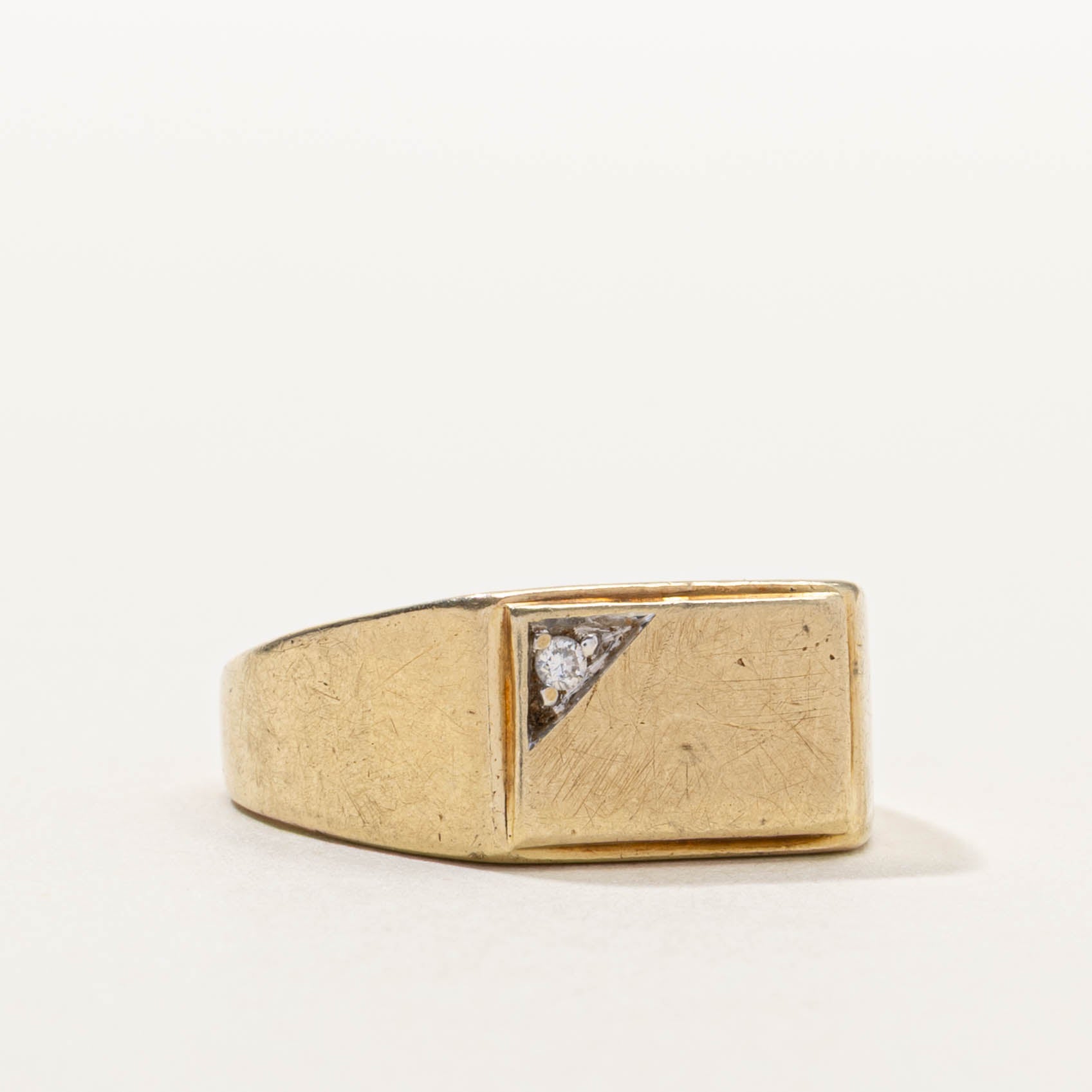 10k Diamond Triangle Signet Ring | SZ 6.25