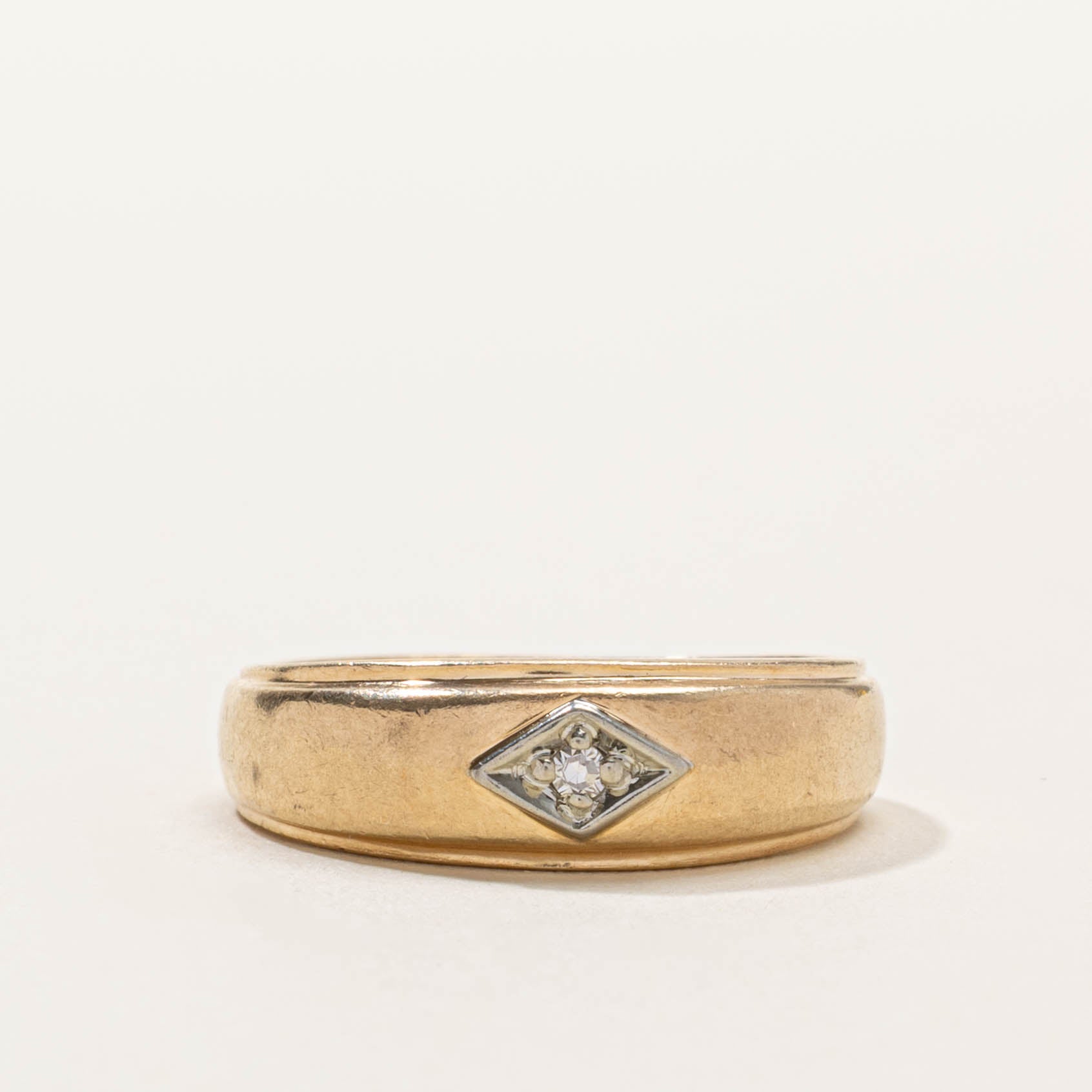10k Diamond Grooved Dome Ring | SZ 7