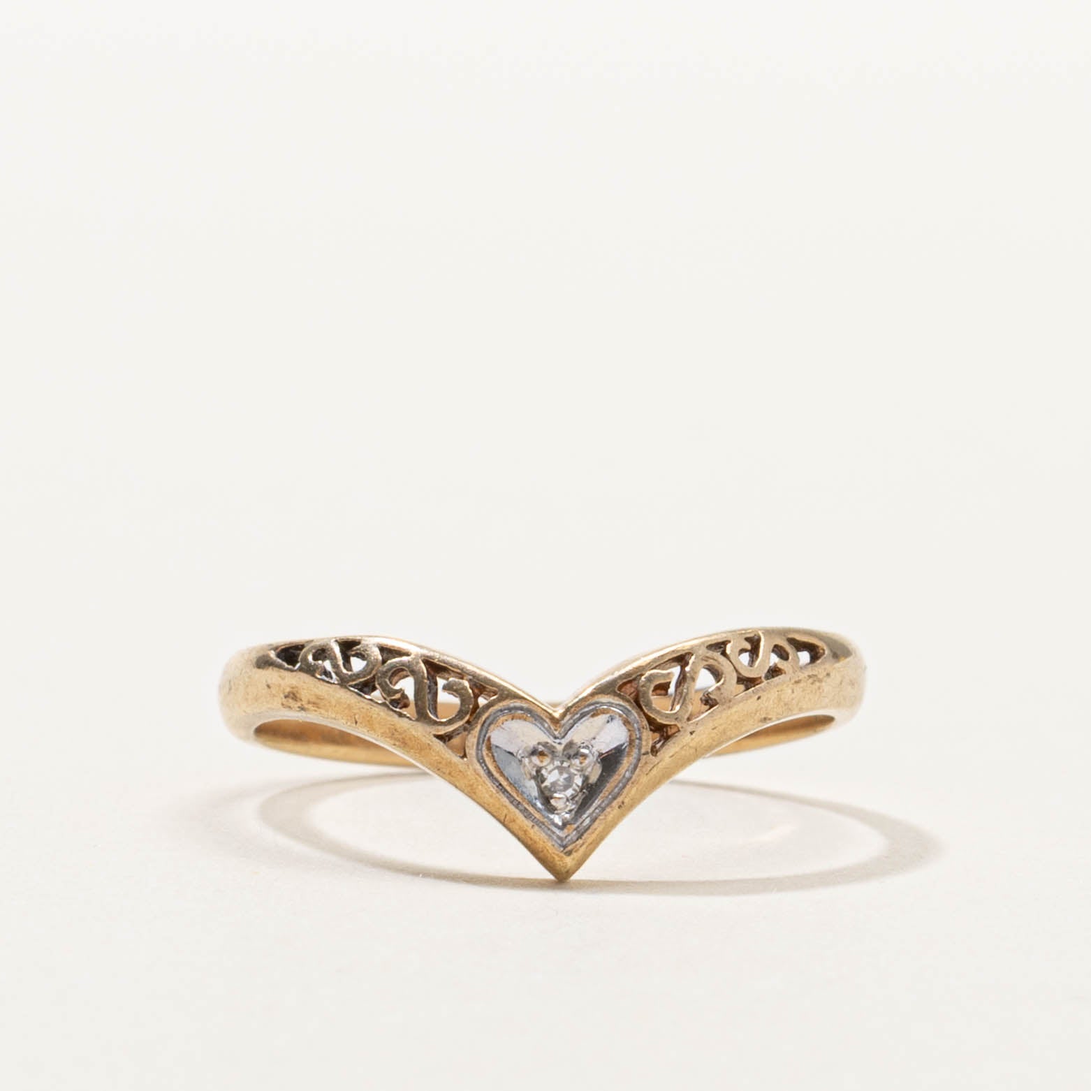 10k Diamond Heart Chevron Ring | SZ 6.25