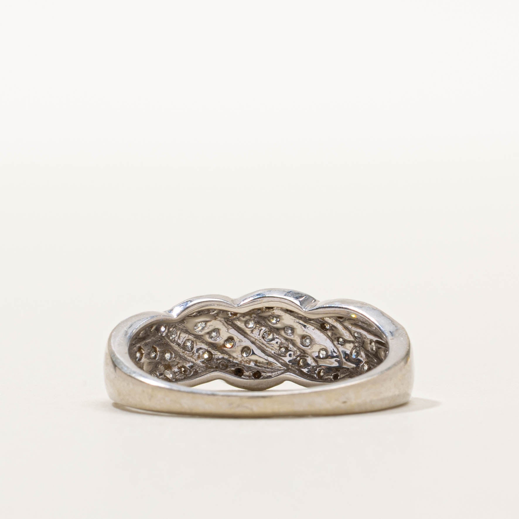10k Pave Set Diamond Twisted Ring | SZ 7.5