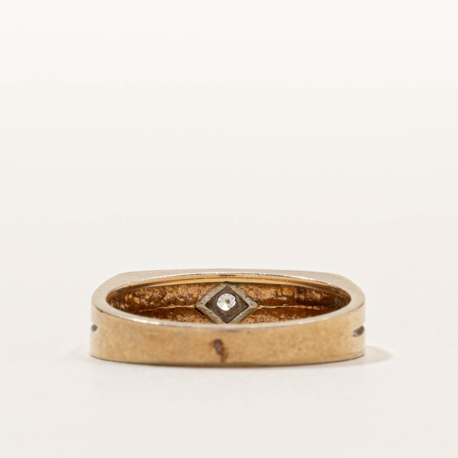 10k Illusion Set Diamond Grooved Band | 5mm | SZ 6.25