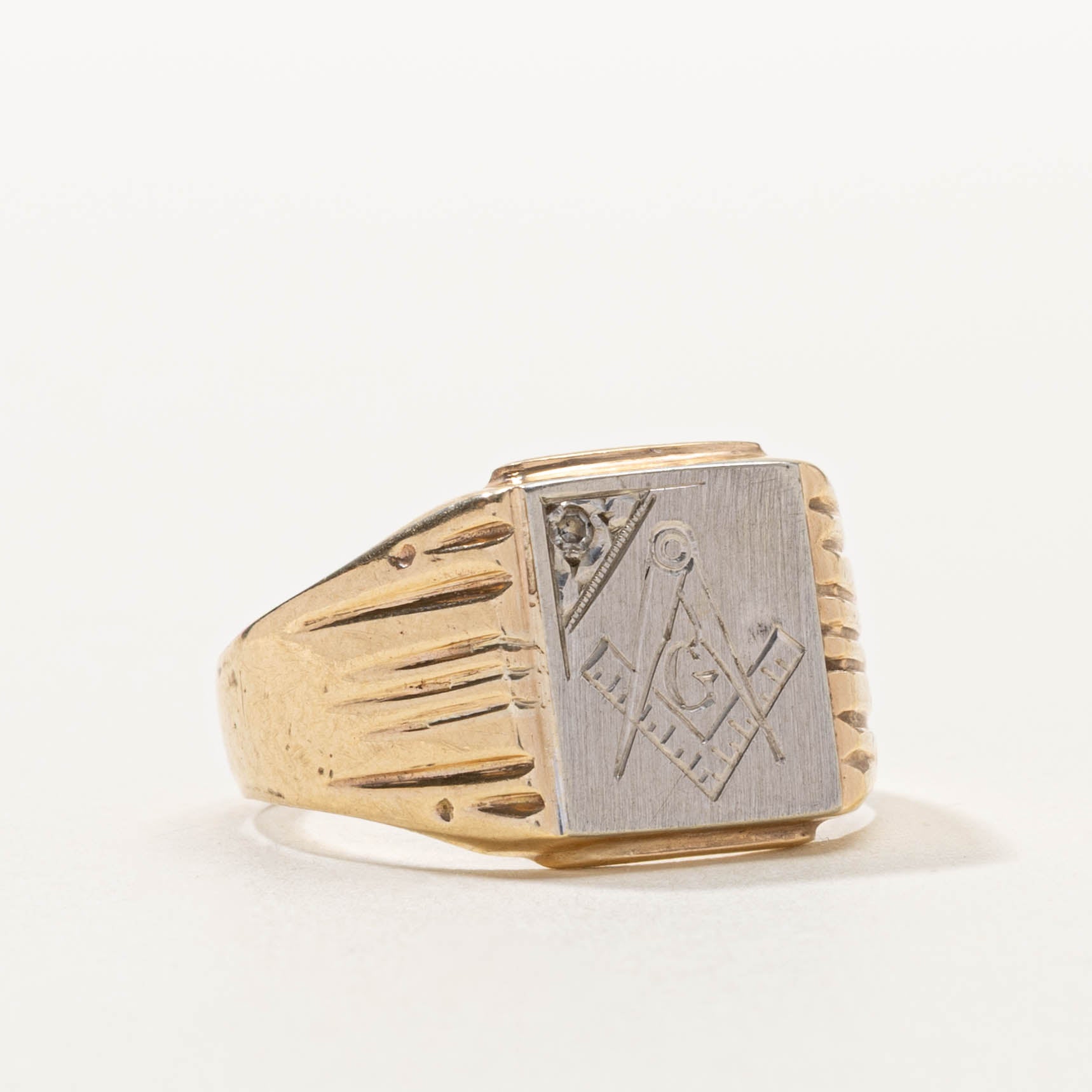 10k Two Tone Diamond Masonic Crest Signet Ring | SZ 10