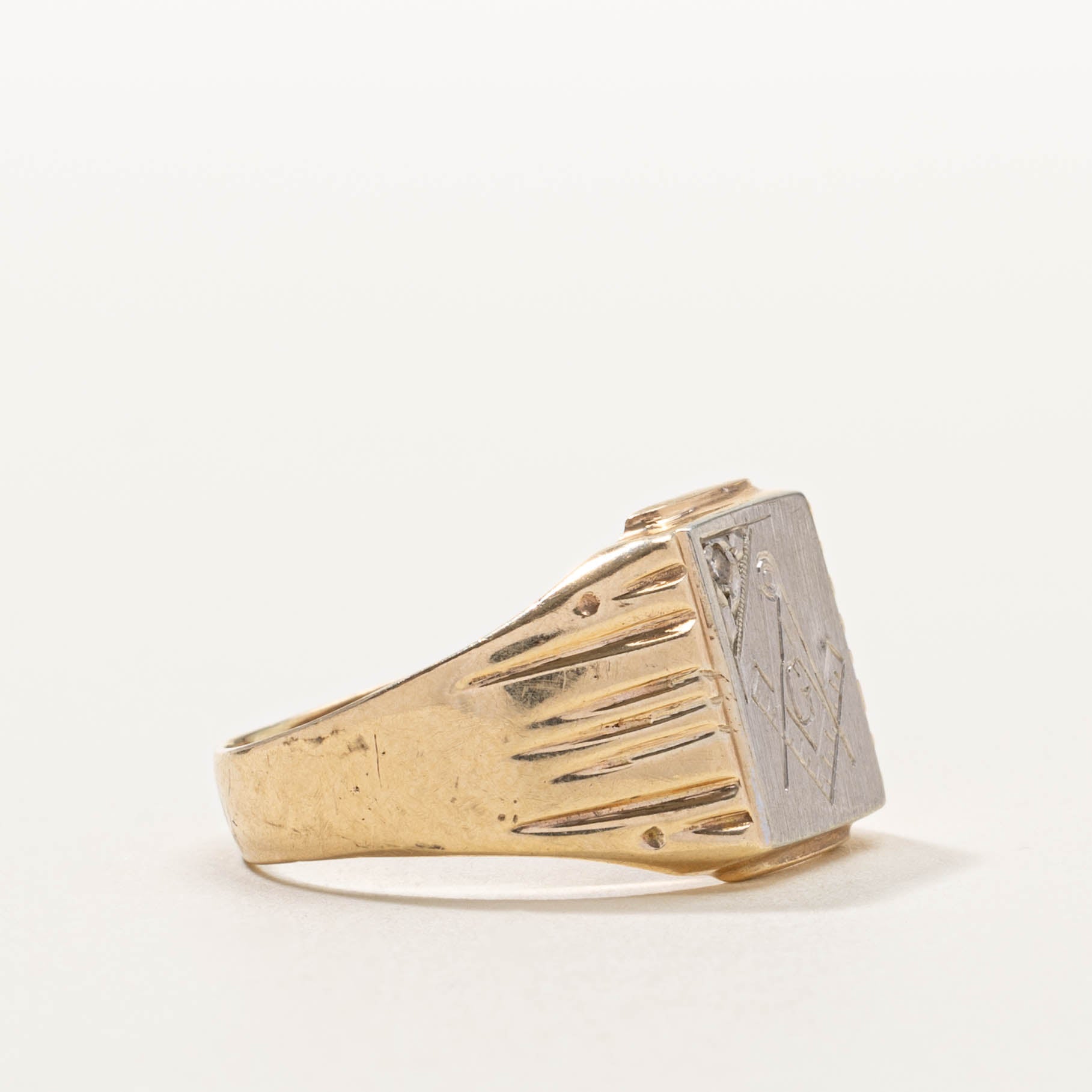 10k Two Tone Diamond Masonic Crest Signet Ring | SZ 10