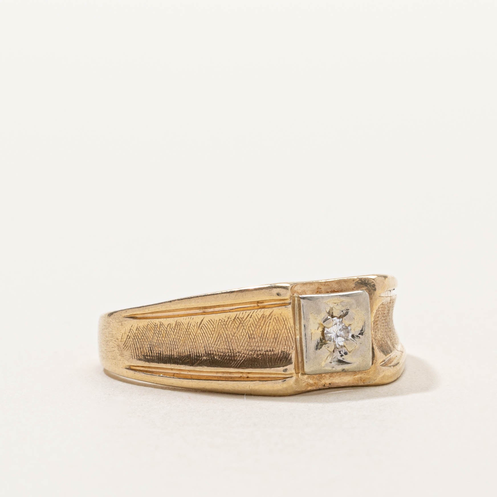 10k Illusion Set Diamond Textured Ring | SZ 11.75