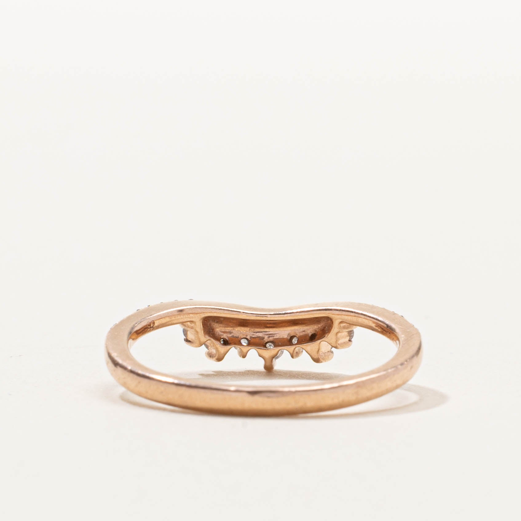 10k Semi-Eternity Diamond Petal Chevron Ring | SZ 7