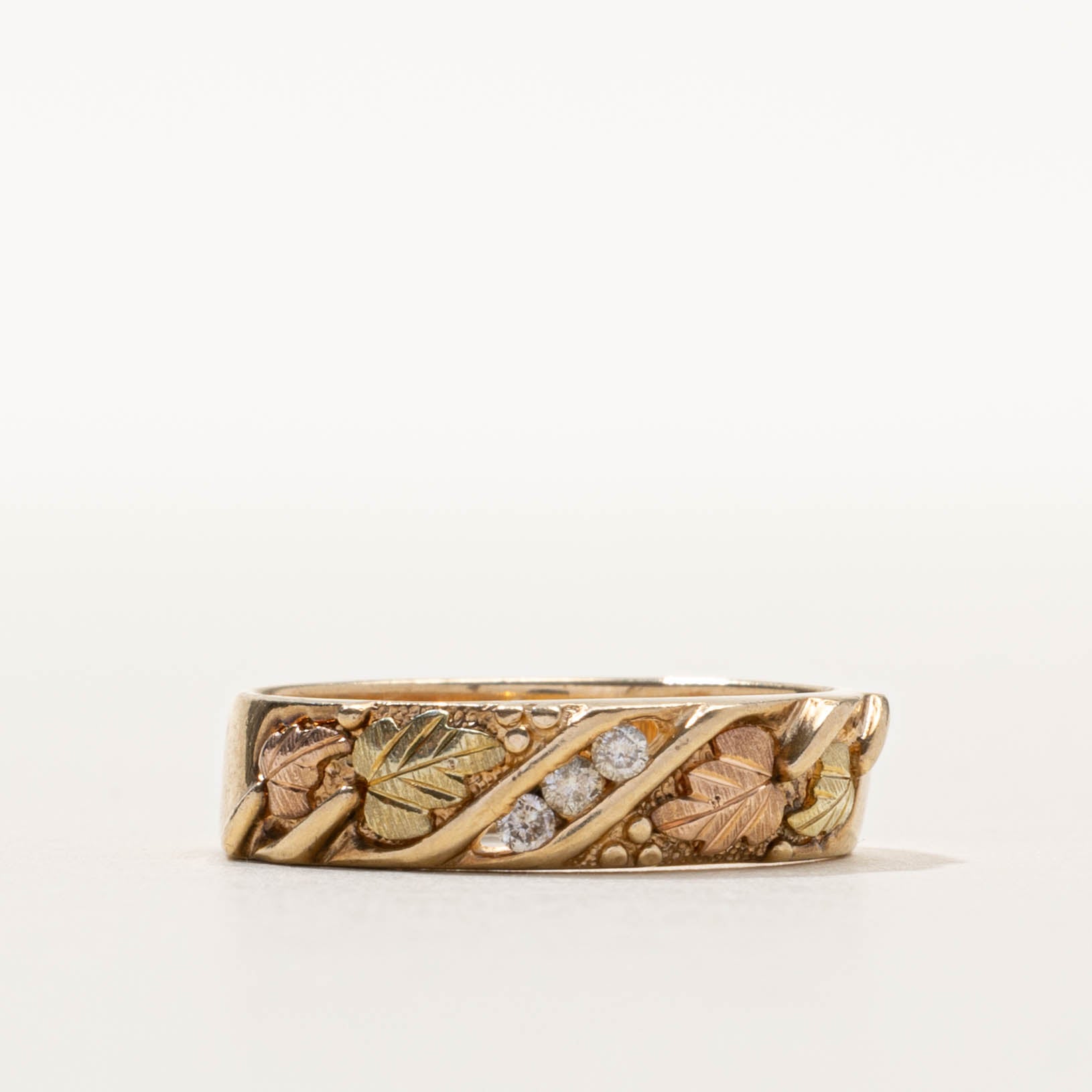 10k Floral Leaf Diamond Band | 5.15mm | SZ 6.75