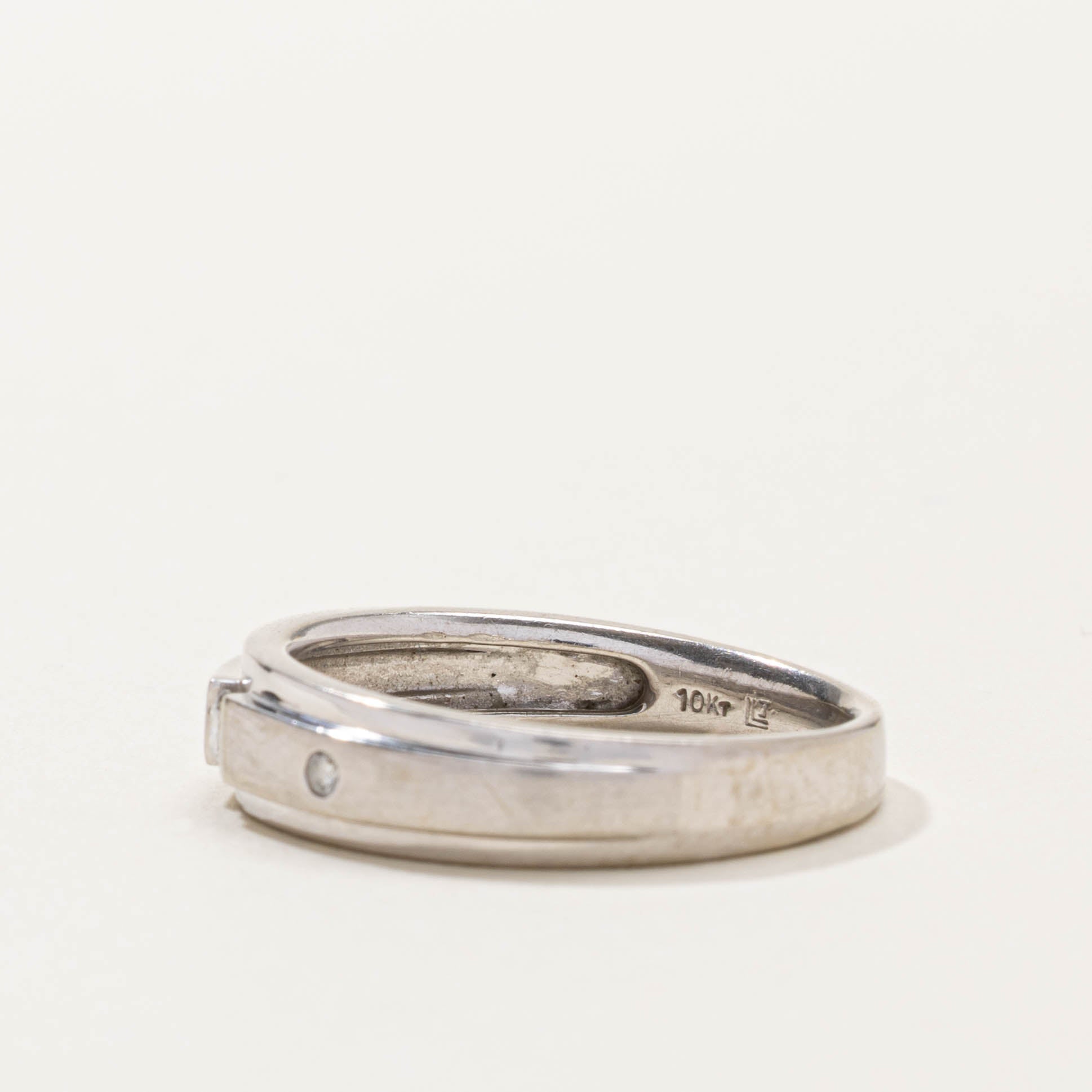 10k White Gold Flush Set Diamond Ring | SZ 8.25