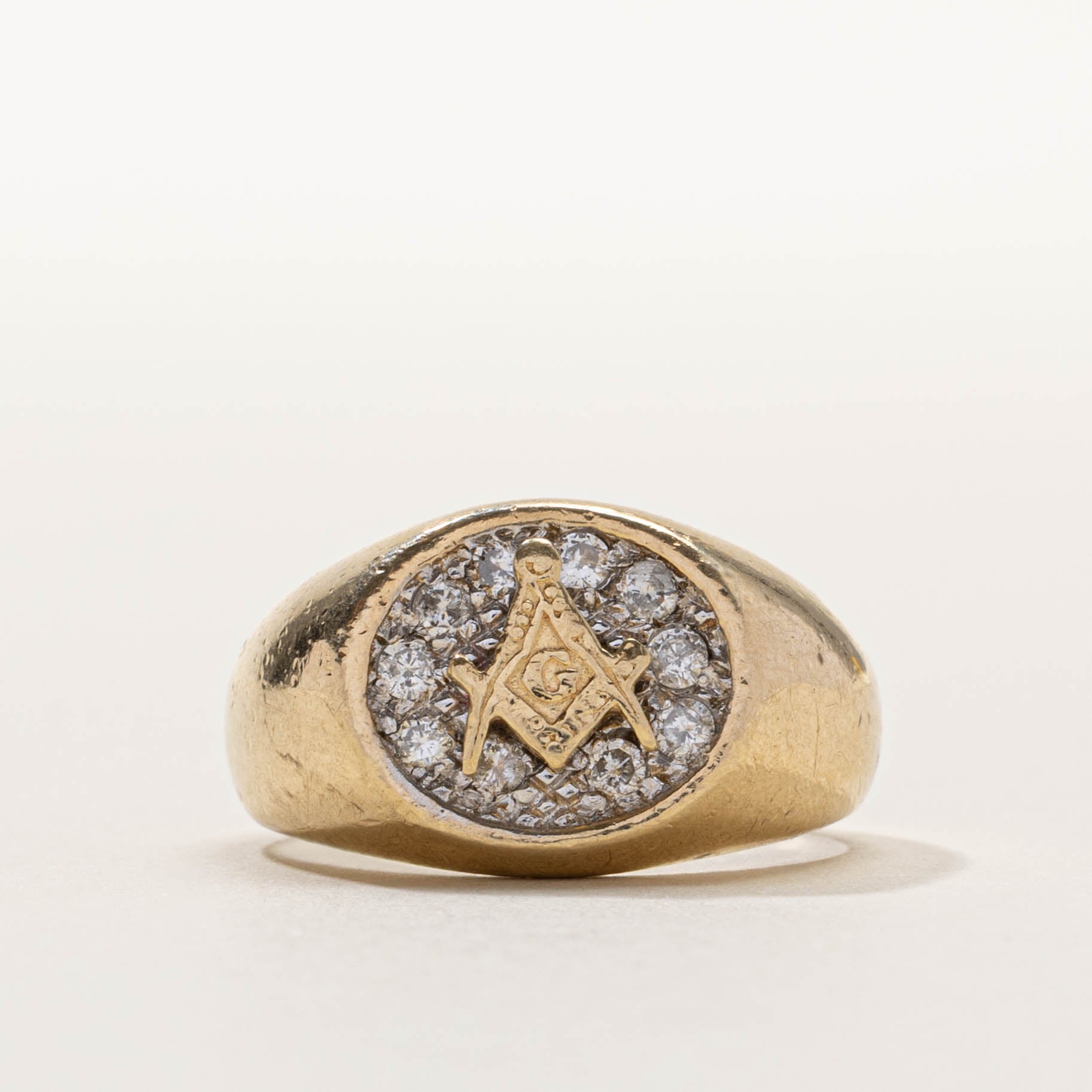 10k Diamond Masonic Crest Signet Ring | SZ 7.25