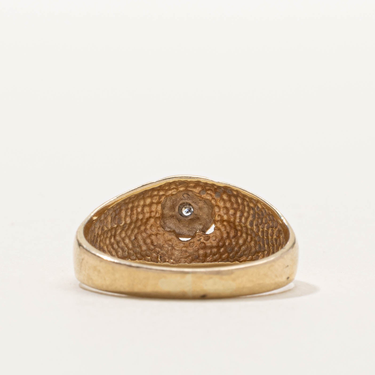 10k Diamond Grooved Dome Ring | SZ 6