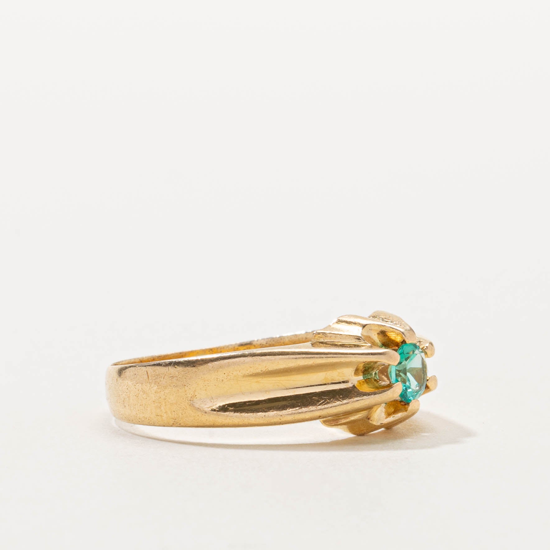 18k Belcher Set Synthetic Emerald Ring | 0.30ct | SZ 10.75