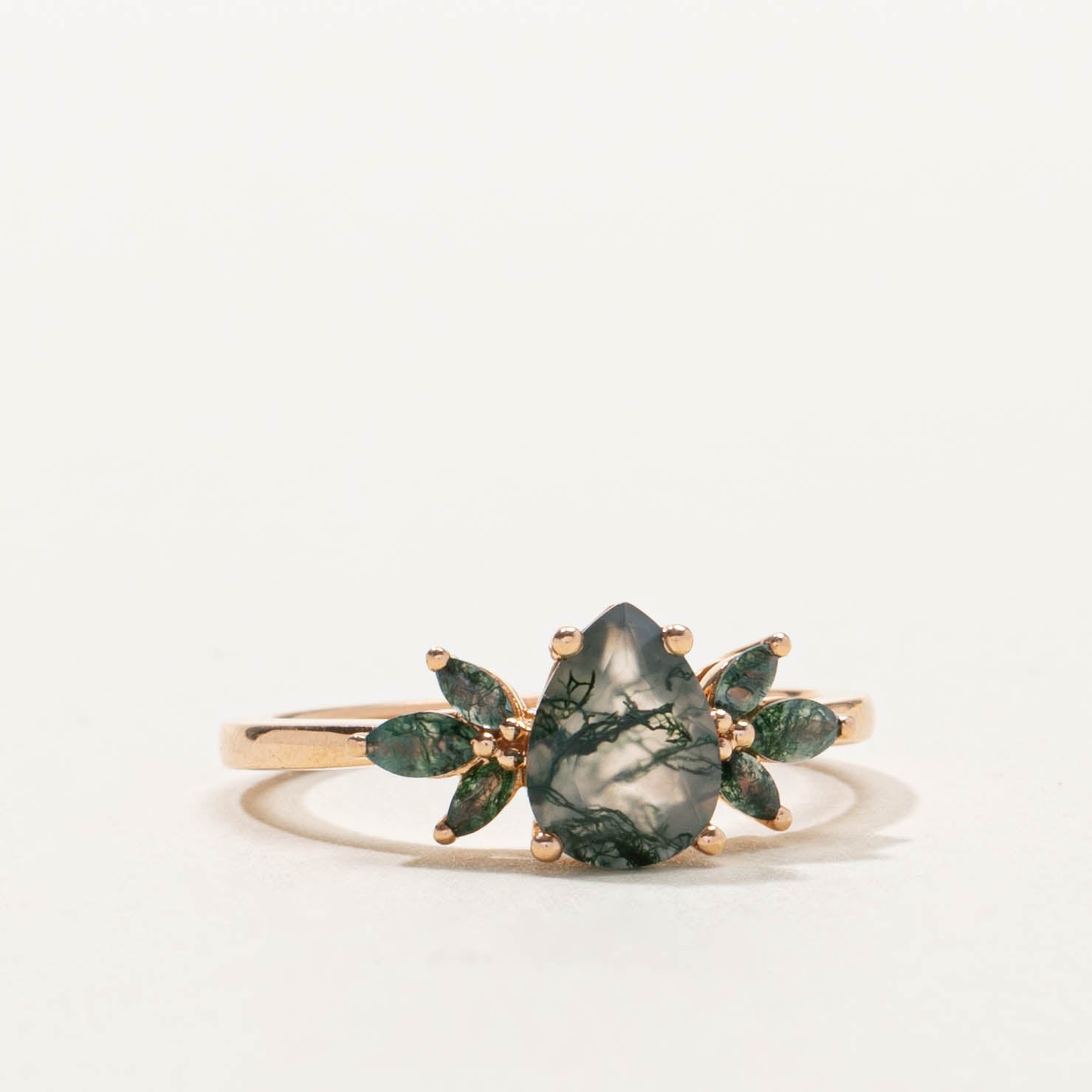 18k Green Agate Petal Ring | 1.00ctw | SZ 7