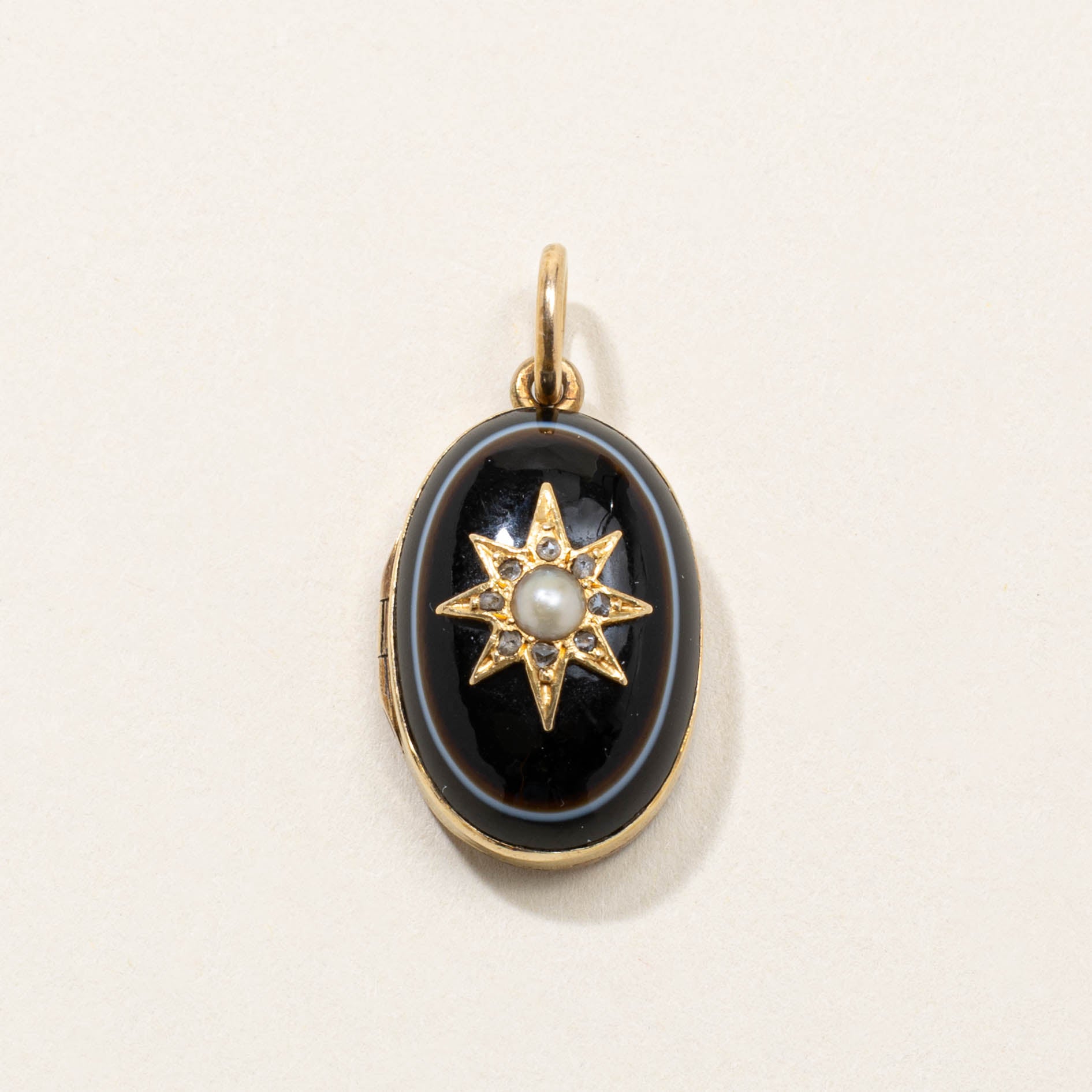 14k Onyx, Pearl & Diamond Star Embossed Locket | 15.00ct, 0.04ctw