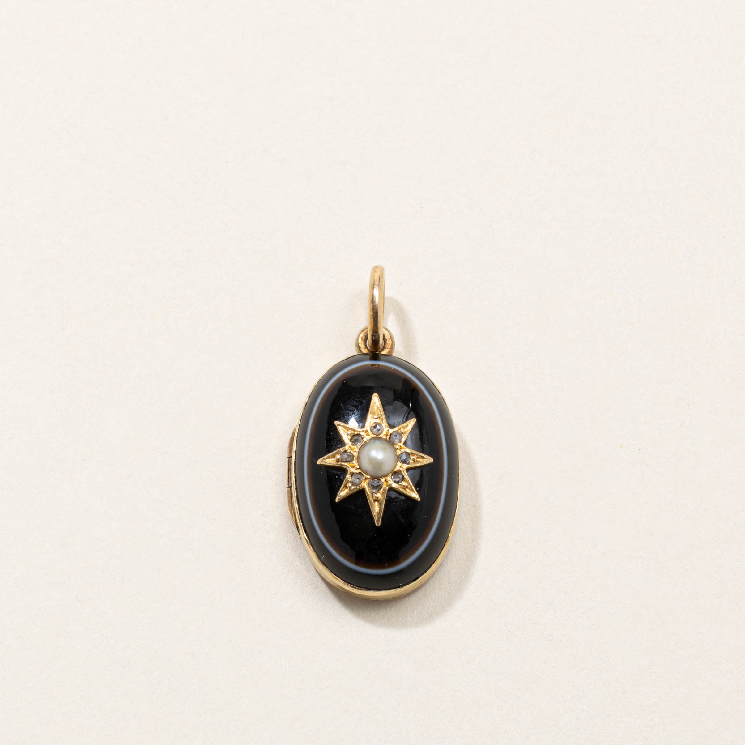 14k Onyx, Pearl & Diamond Star Embossed Locket | 15.00ct, 0.04ctw