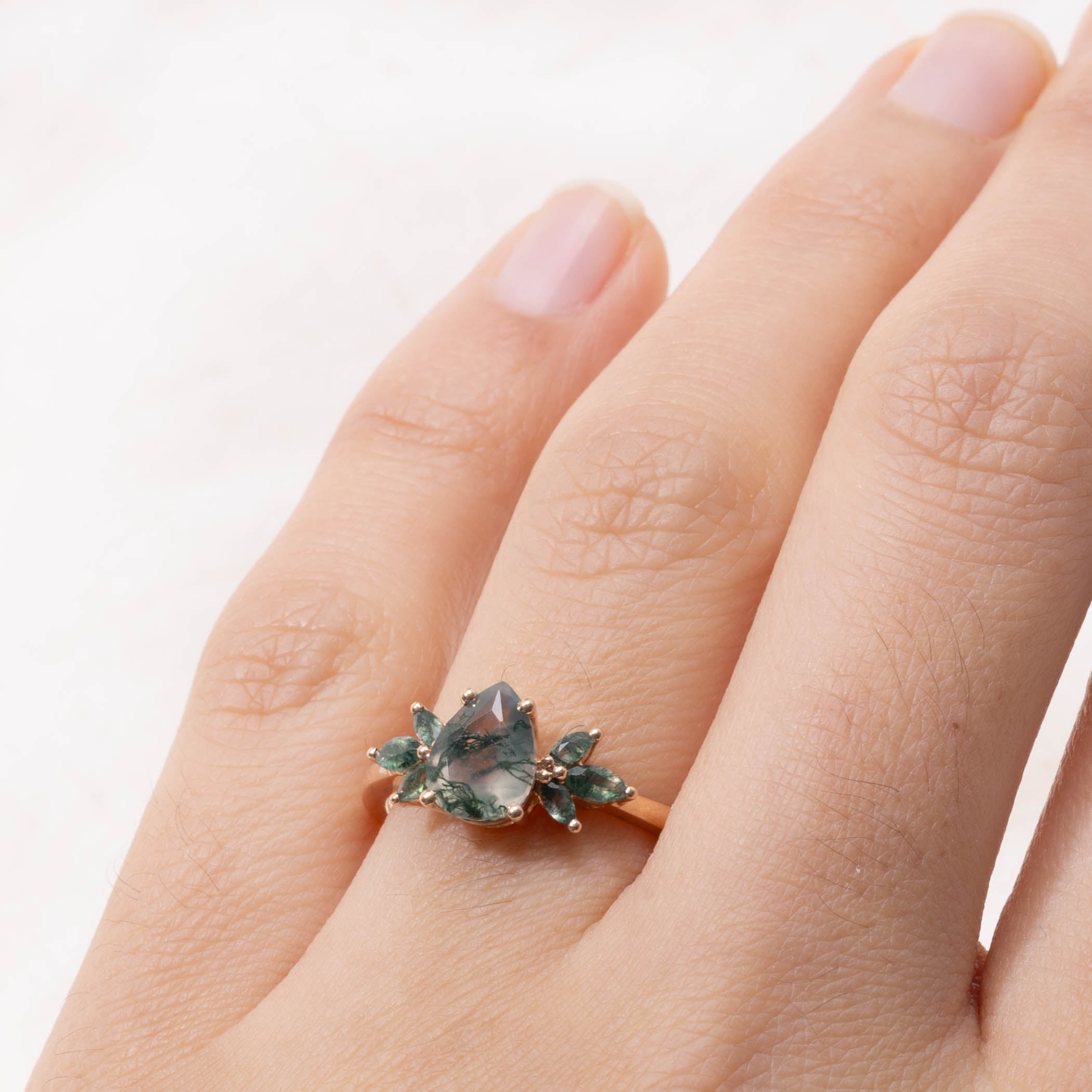 18k Green Agate Petal Ring | 1.00ctw | SZ 7