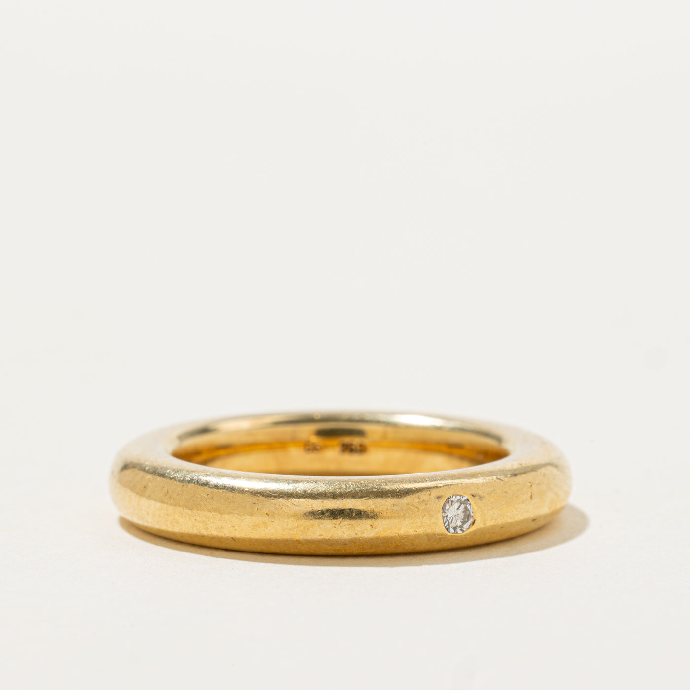 18k Flush Set Diamond Tubular Band | 3.9mm | SZ 6.75