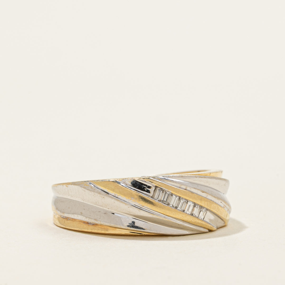 14k Two Tone Diagonal Diamond Grooved Band | 7.2mm | SZ 8.25