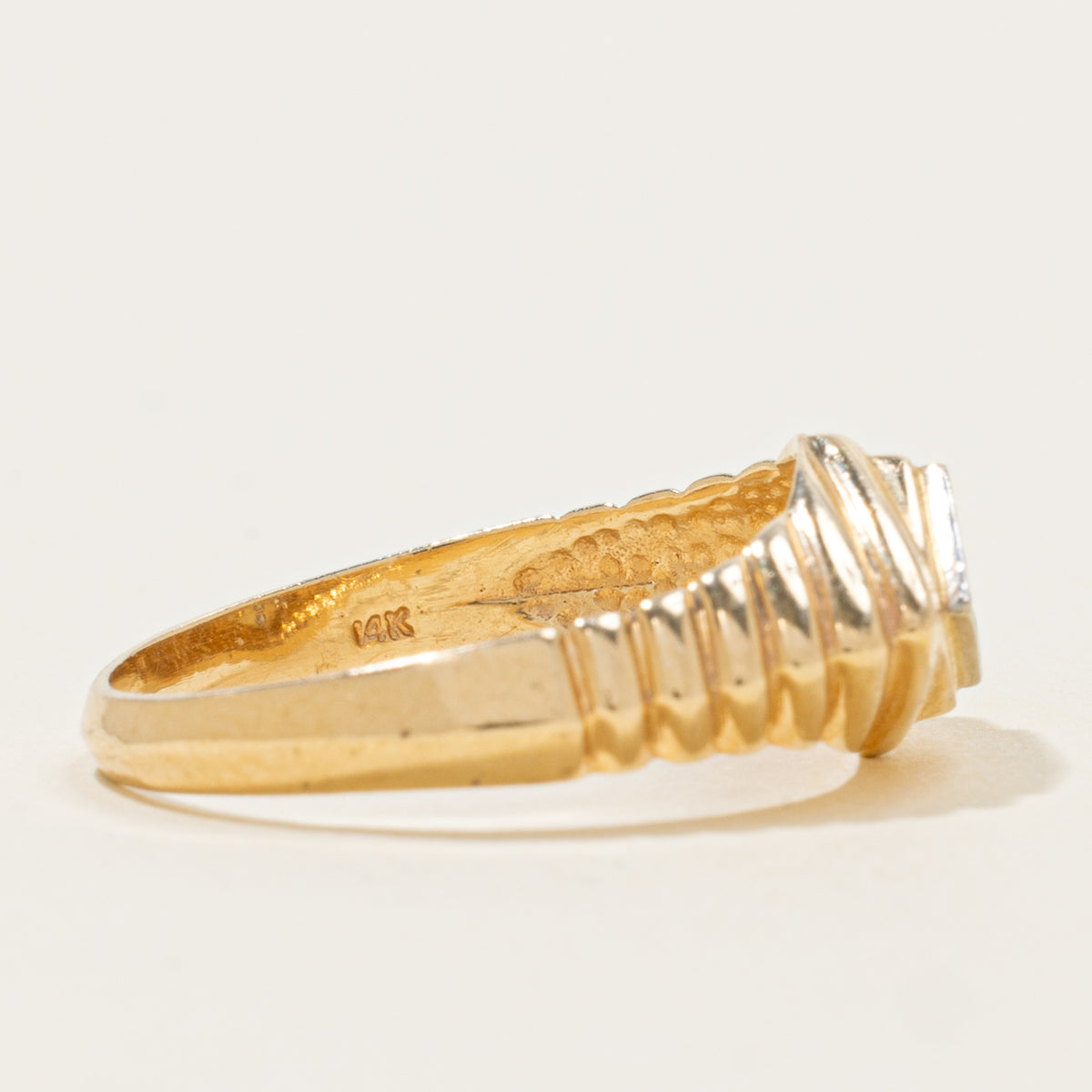 14k Diamond Rhombus Cluster Grooved Ring | SZ 9