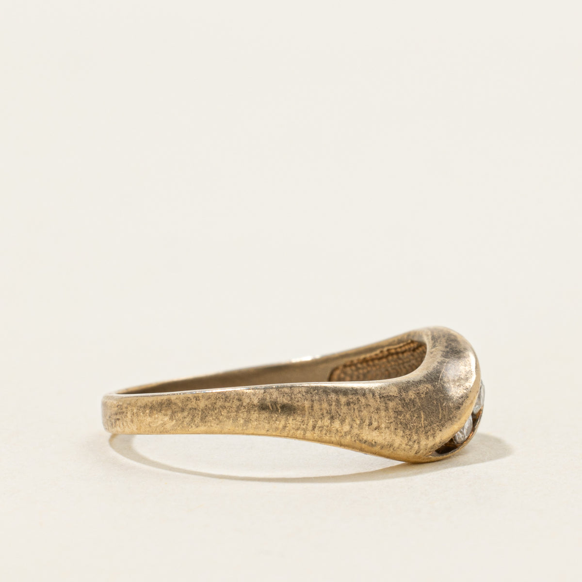 10k Three Stone Channel Set Diamond Wave Band | SZ 5.5