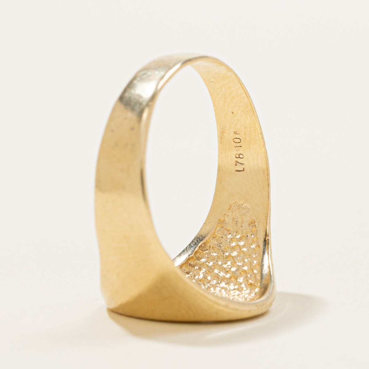 10k Star Set Diamond Oval Signet Ring | SZ 11.25