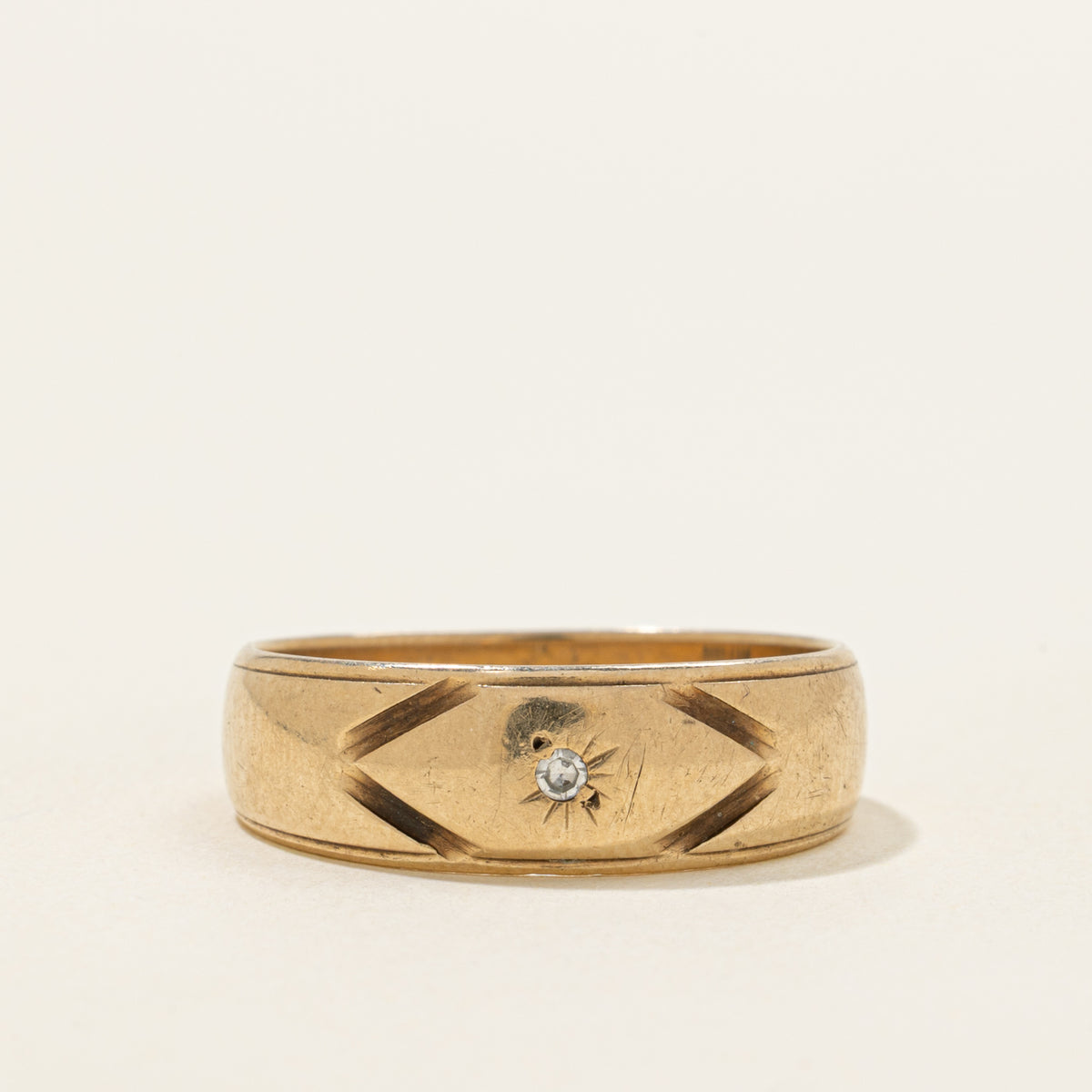10k Star Set Diamond Engraved Band | 6.95mm | SZ 9.75