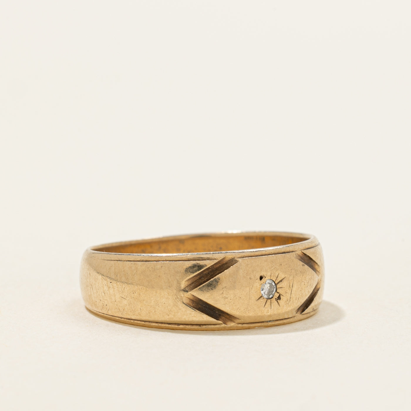 10k Star Set Diamond Engraved Band | 6.95mm | SZ 9.75