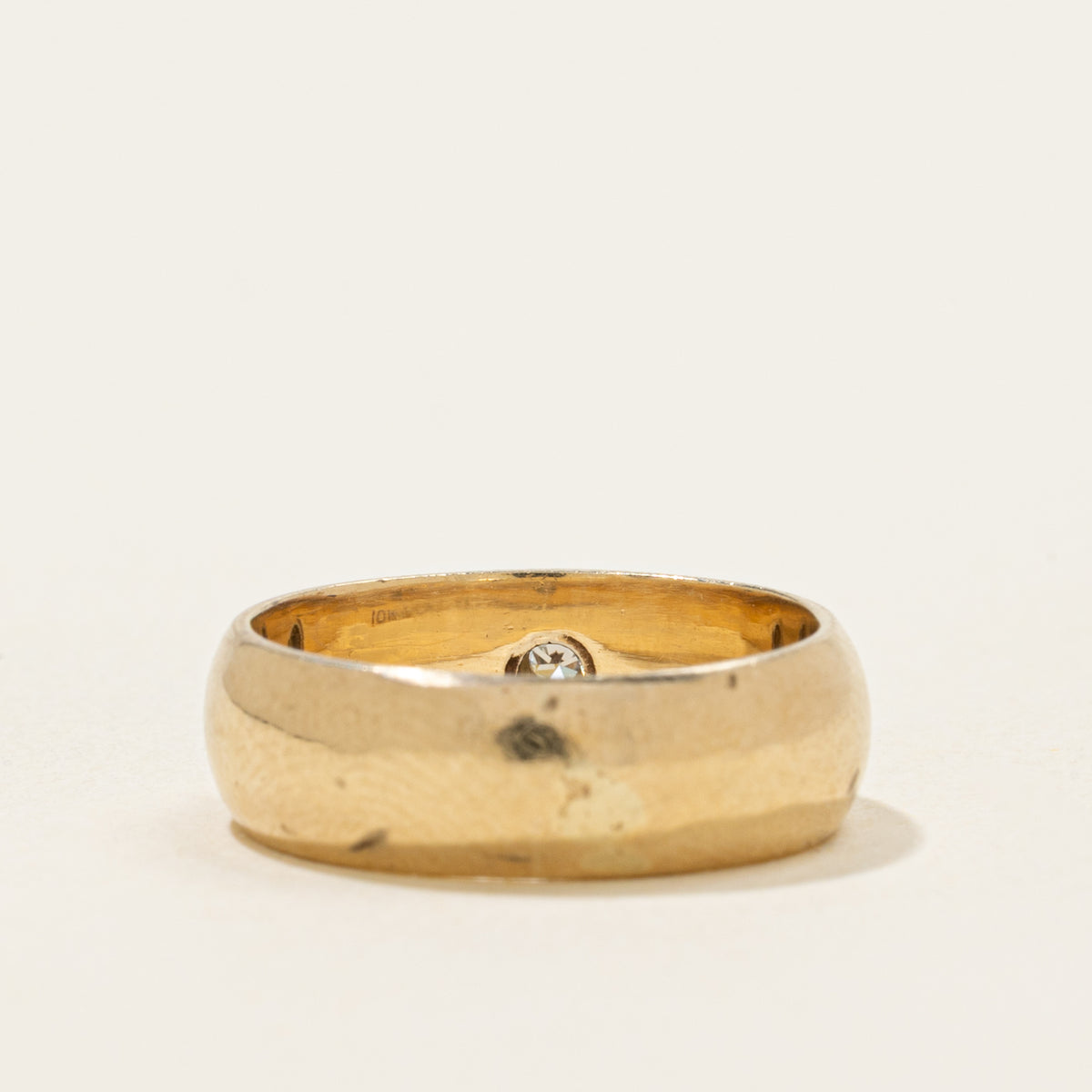 10k Illusion Set Diamond Band | 5.50mm | SZ 3.75