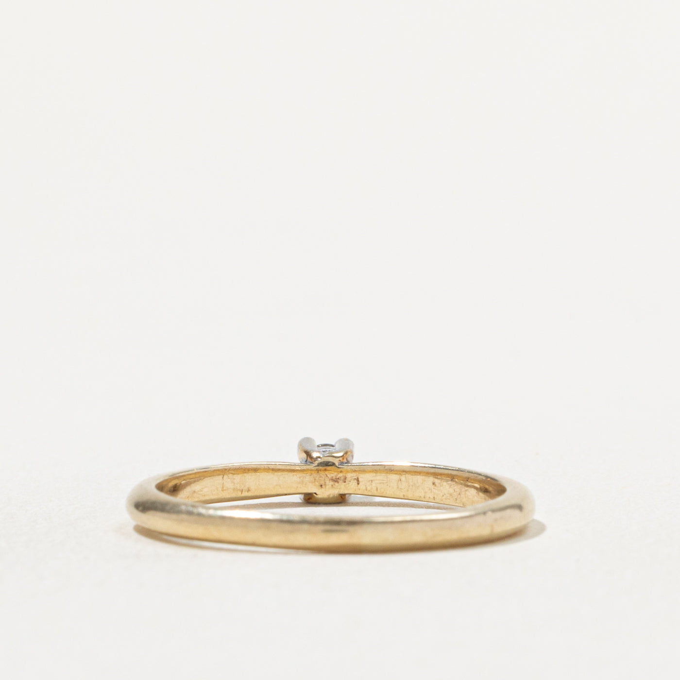 10k Solitaire Diamond Petite Ring | SZ 6.75