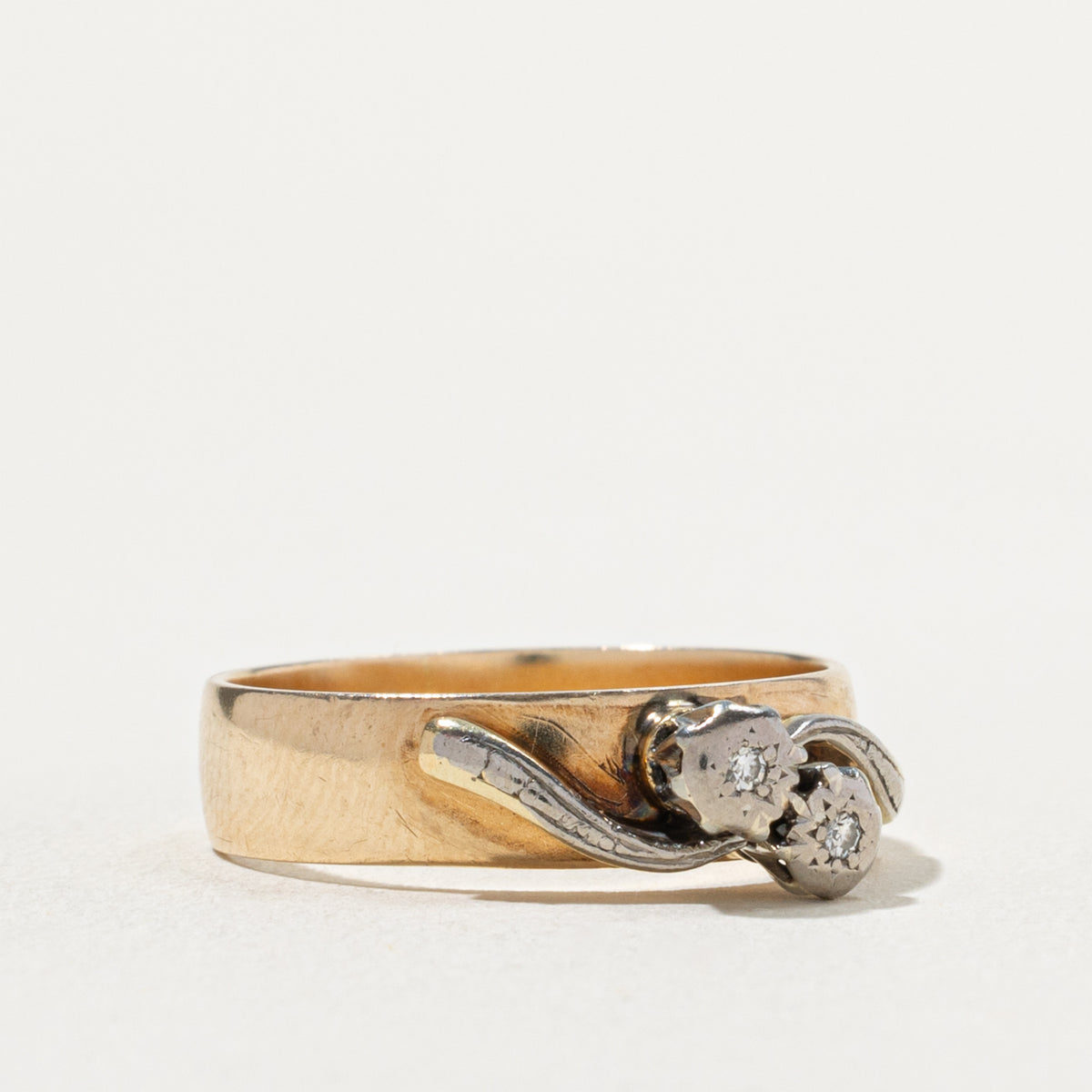1961 London Two Tone Illusion Set Diamond Floral Design Ring | SZ 8.25