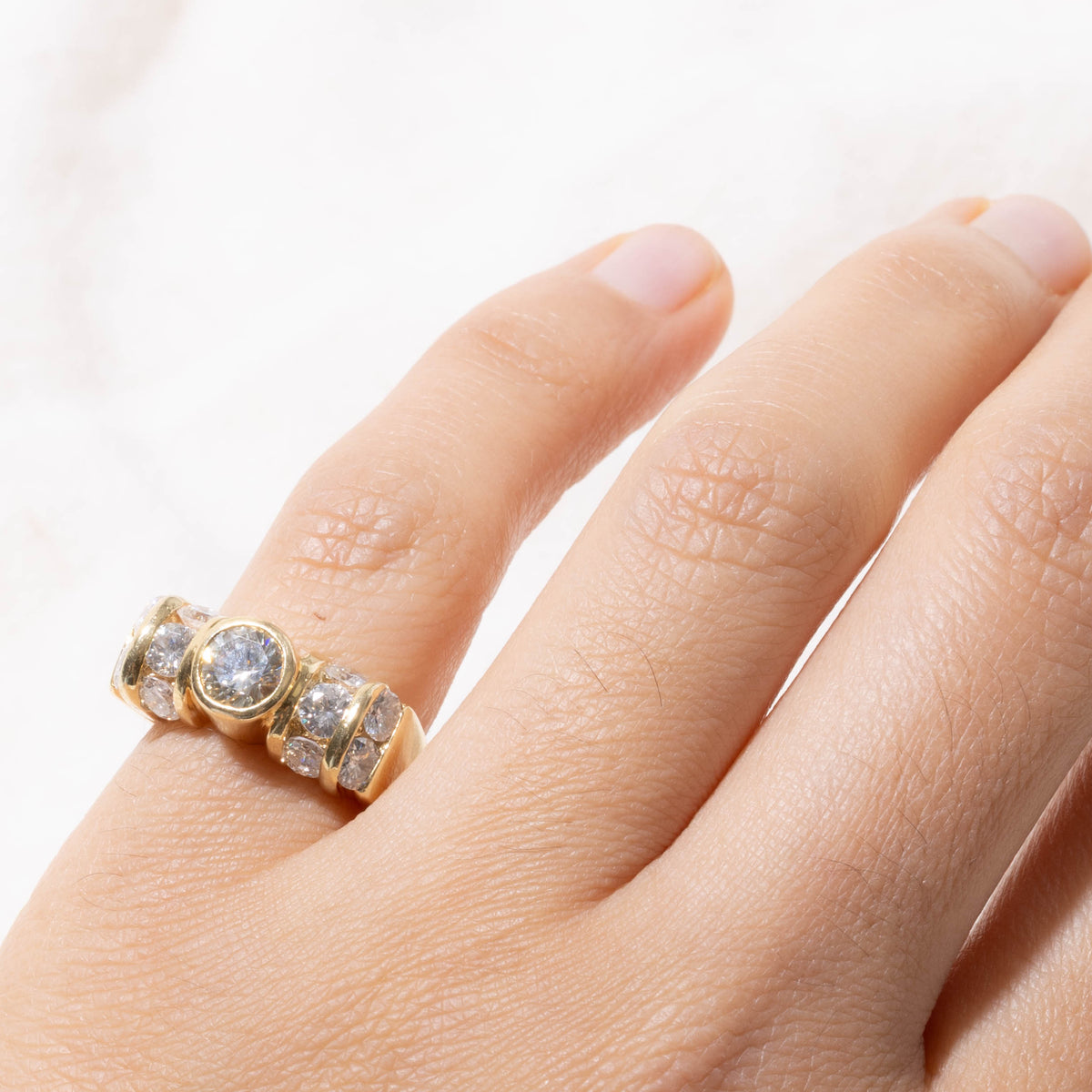 18k Bezel Set Diamond Channel Set Multi Row Accented Ring | 0.70ct VS1/VS2 H, 1.28ctw | SZ 4