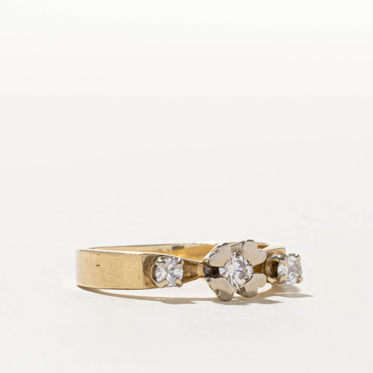 10k Two Tone Illusion Set Diamond Floral Reverse Tapered Ring | 0.27ctw | SZ 6.25