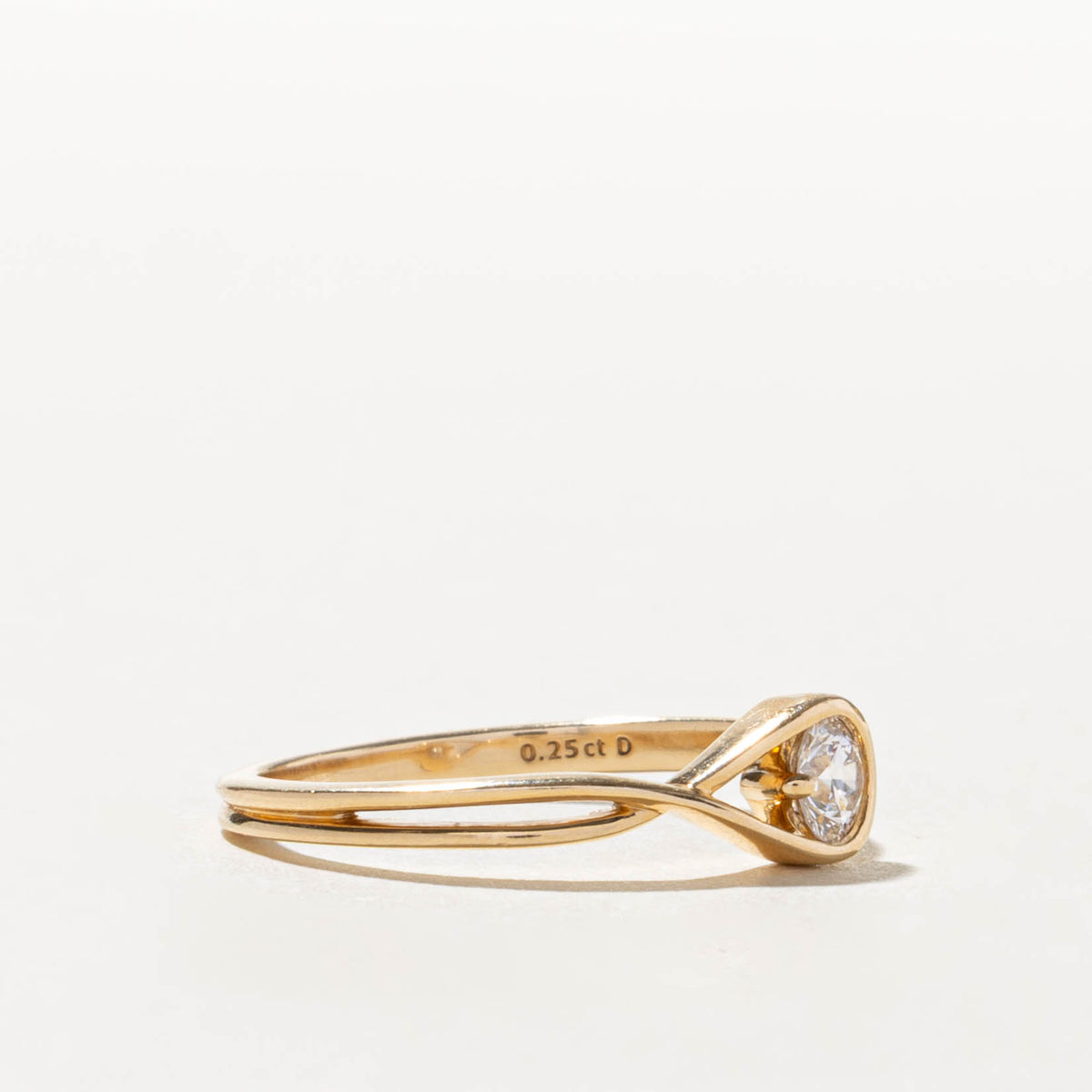 14k Solitaire Diamond Looped Cross Over Ring | 0.25ct VS1 H | SZ 7.75
