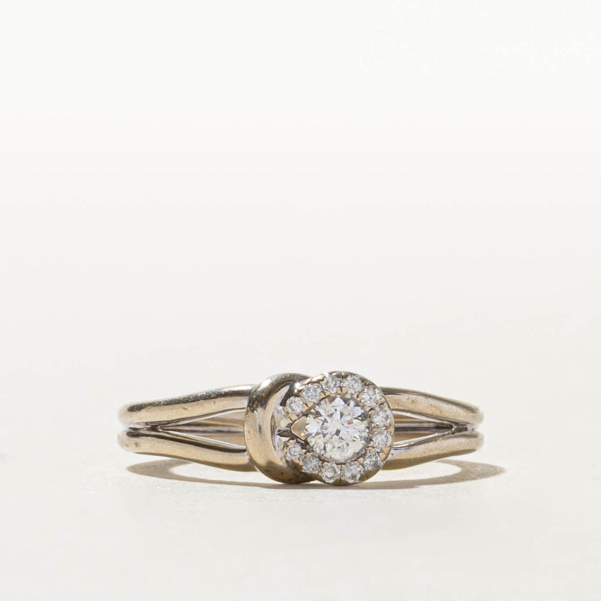 14k Pave Set Diamond Halo Buckle Ring | 0.20ctw | SZ 5.5