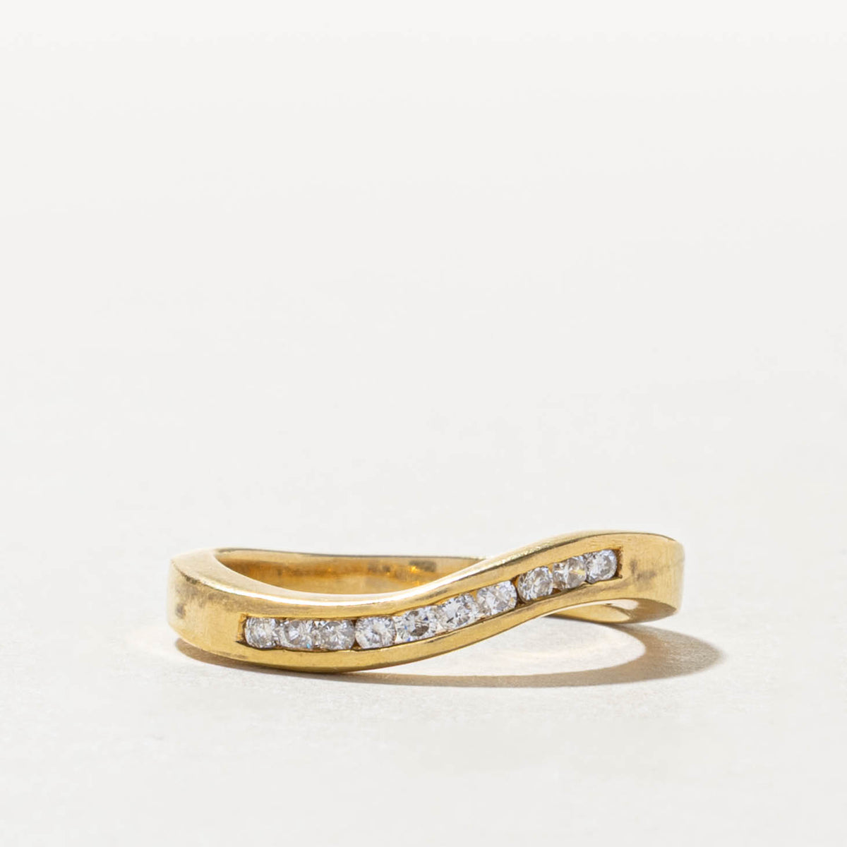 18k Semi Eternity Diamond Wave Contour Band | 0.15ctw | 3.00mm | SZ 6.25