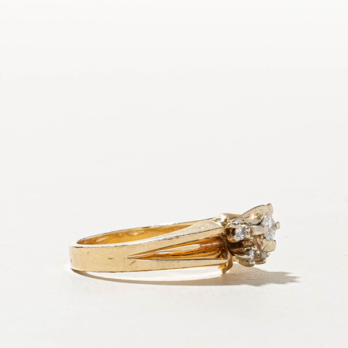 14k Scattered Diamond Cluster Openwork Ring | 0.25ctw | SZ 7.75