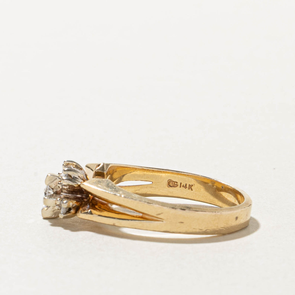 14k Scattered Diamond Cluster Openwork Ring | 0.25ctw | SZ 7.75