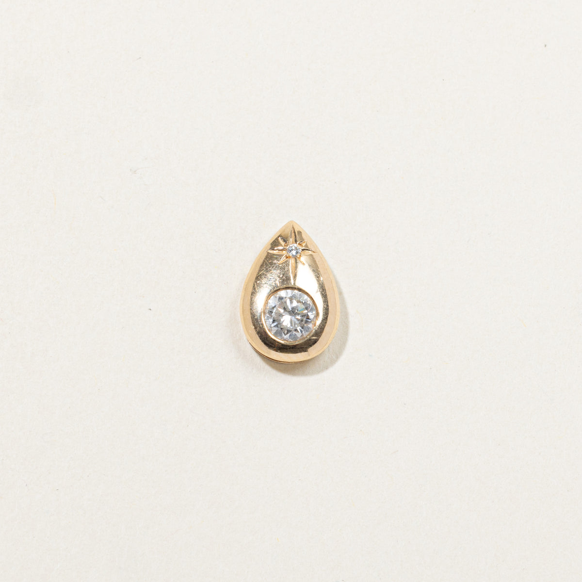 12k Flush Set Diamond Teardrop Pendant | 0.50ctw