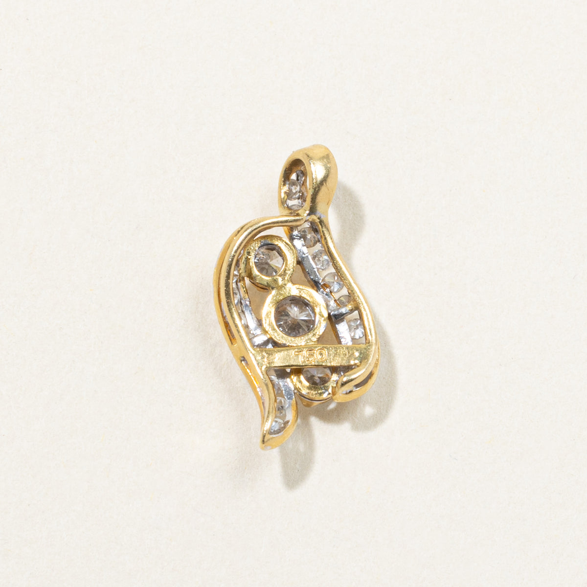 18k Three Stone Diamond Wave Pendant | 0.41ctw