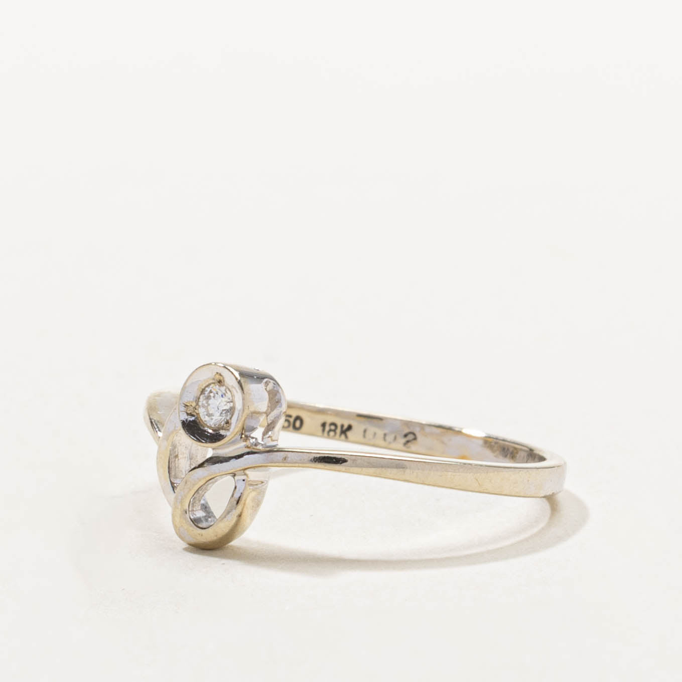 18k Diamond Twisted Abstract Ring | SZ 5