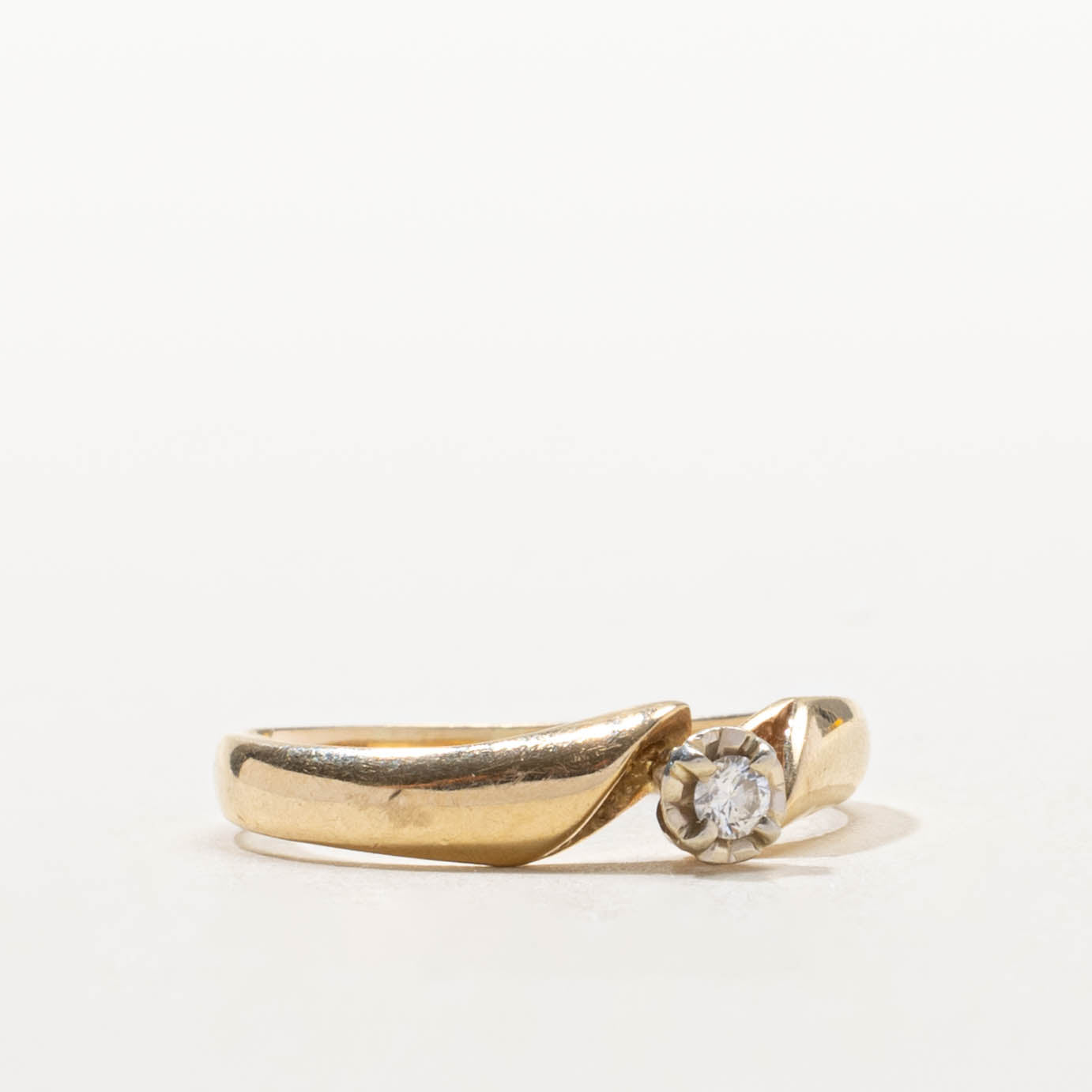 14k Illusion Set Round Brilliant Cut Diamond Ring | SZ 7.25
