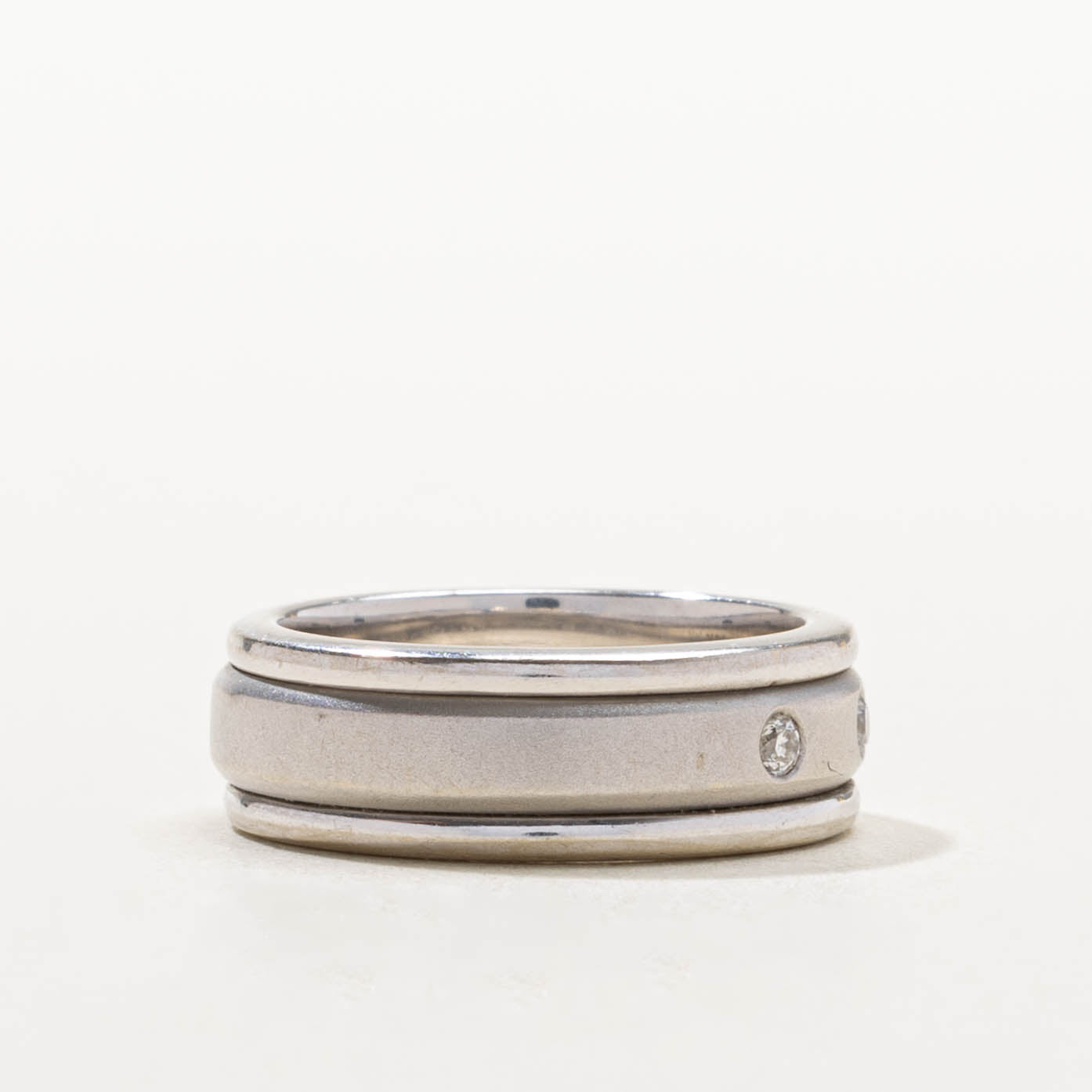 14k Three Stone Diamond Grooved Band | 6.30mm | SZ 4.75